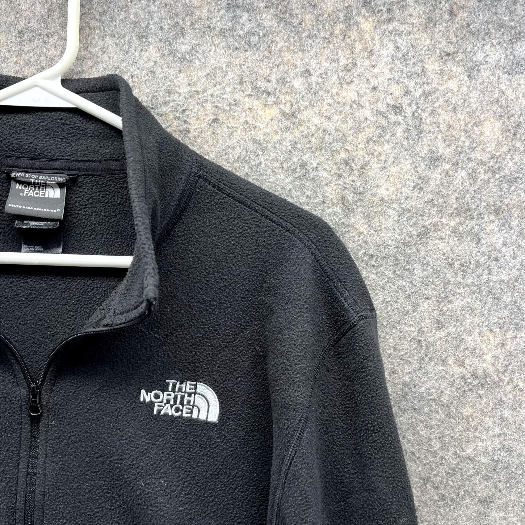 The North Face The North Face Sweater Men Large Adult Black 1/2 Zip Pullover Mock Neck Long Sleeve Regular Fit Size US L / EU 52-54 / 3 - 4 Thumbnail