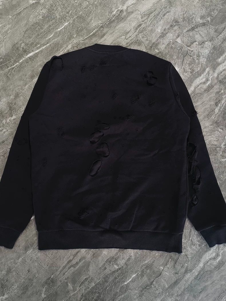 Givenchy Givenchy Sweater, Ripped Style Size US S / EU 44-46 / 1 - 3 Thumbnail