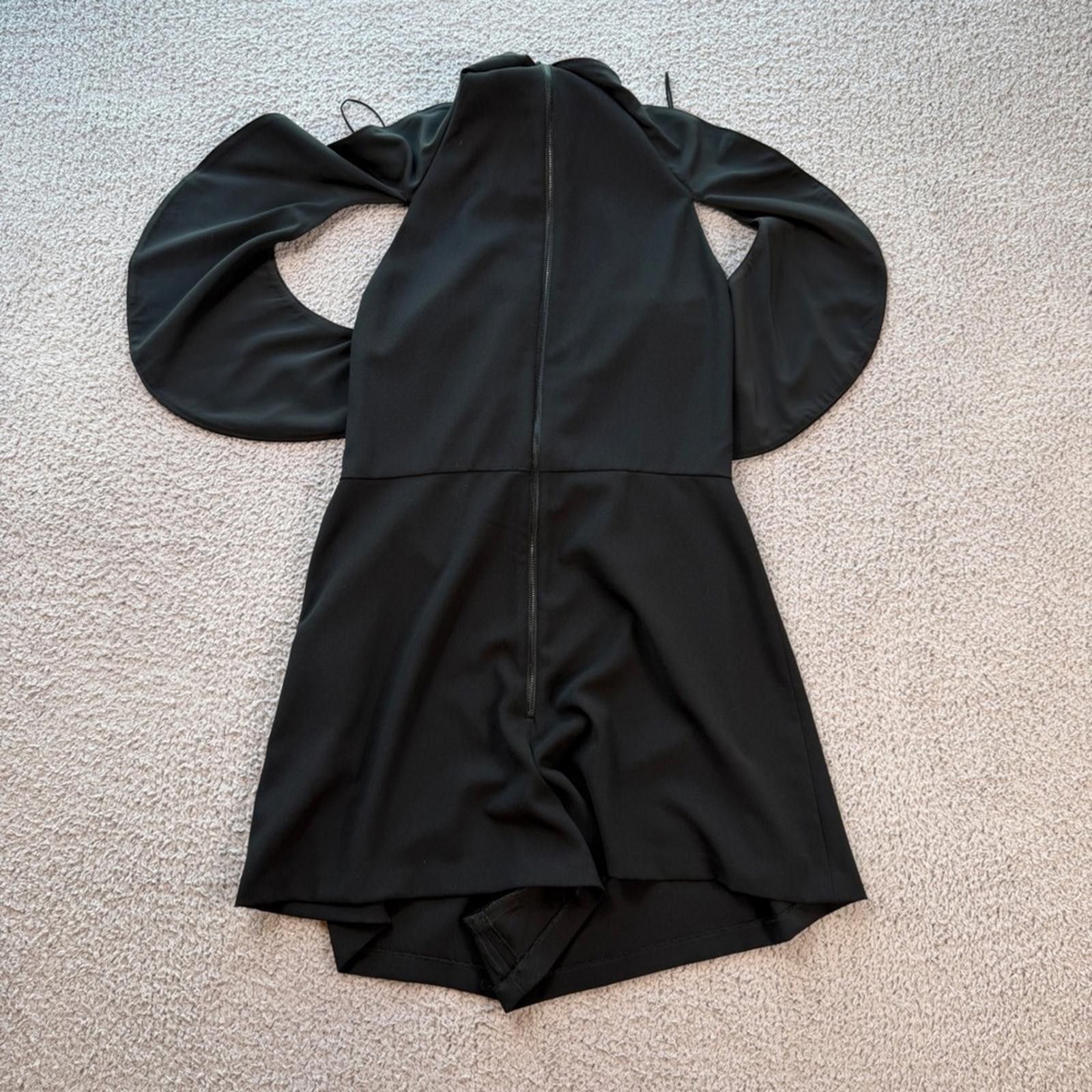 Other Alice + Olivia Black Bell Sleeve Romper Mock High Neck 12 Size 34" / US 12 / IT 48 - 2 Thumbnail