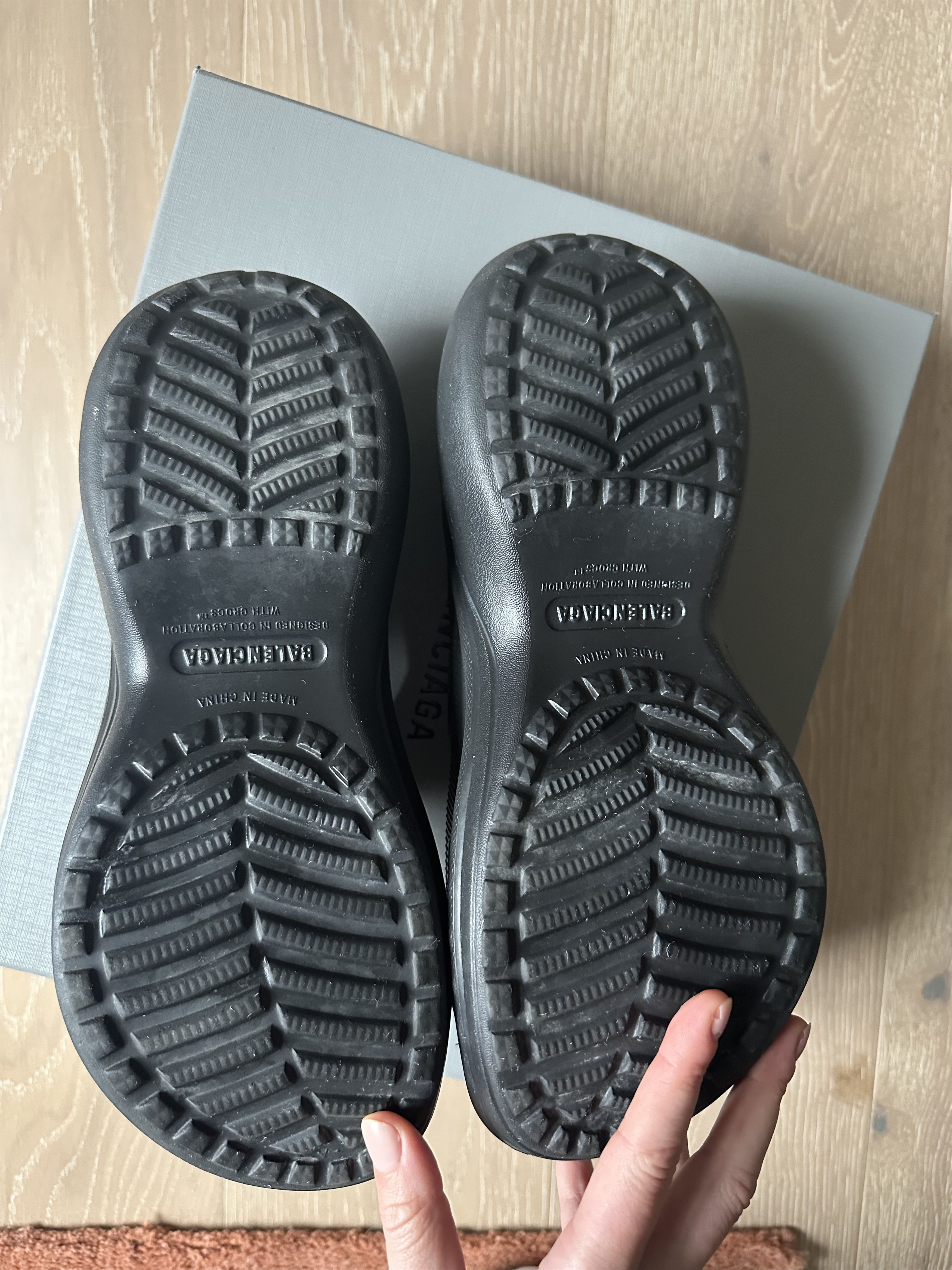 Balenciaga Balenciaga Crocs pool slide sandals Size US 6 / EU 39 - 6 Thumbnail