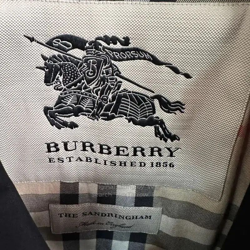 Burberry Burberry Black Cotton Women's Trench Coat. Size S / US 4 / IT 40 - 3 Thumbnail