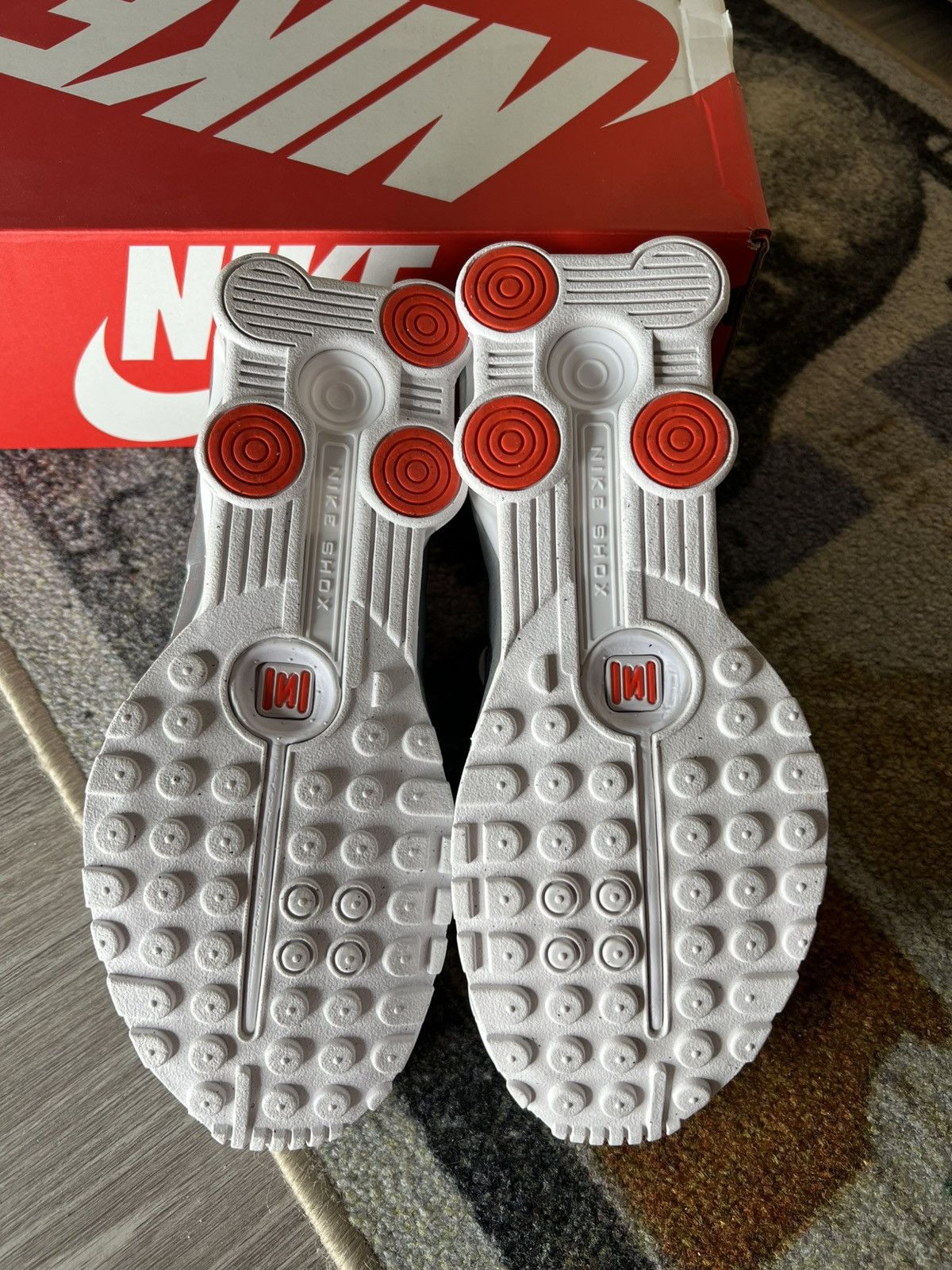 Nike Nike Shox R4 Size 8 Woman Size US 8 / IT 38 - 7 Thumbnail