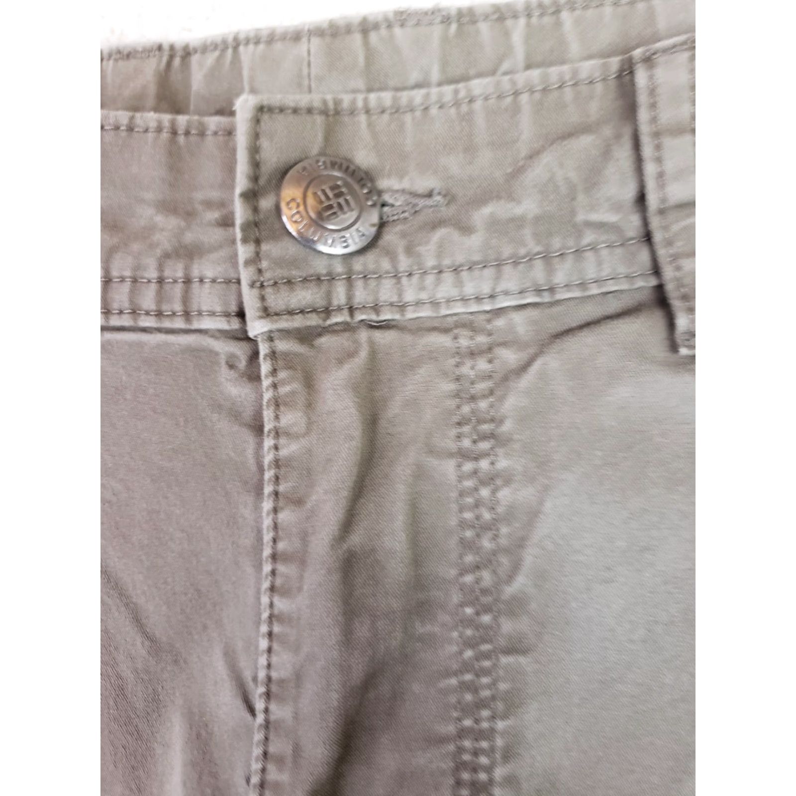 Vintage Columbia Pants Men's 32x34 Chino Straight Leg 5-Pocket Zip Closure Green Khaki Casual Workwear Travel Outdoor Reactivation.Unsupported Size US 32 / EU 48 - 5 Thumbnail