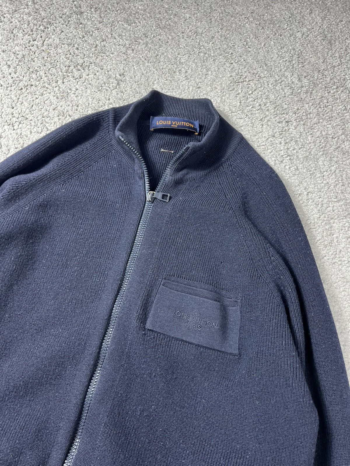 Louis Vuitton Louis Vuitton Dark Blue Wool Knit Zip Up Sweater Size L Size US L / EU 52-54 / 3 - 4 Thumbnail