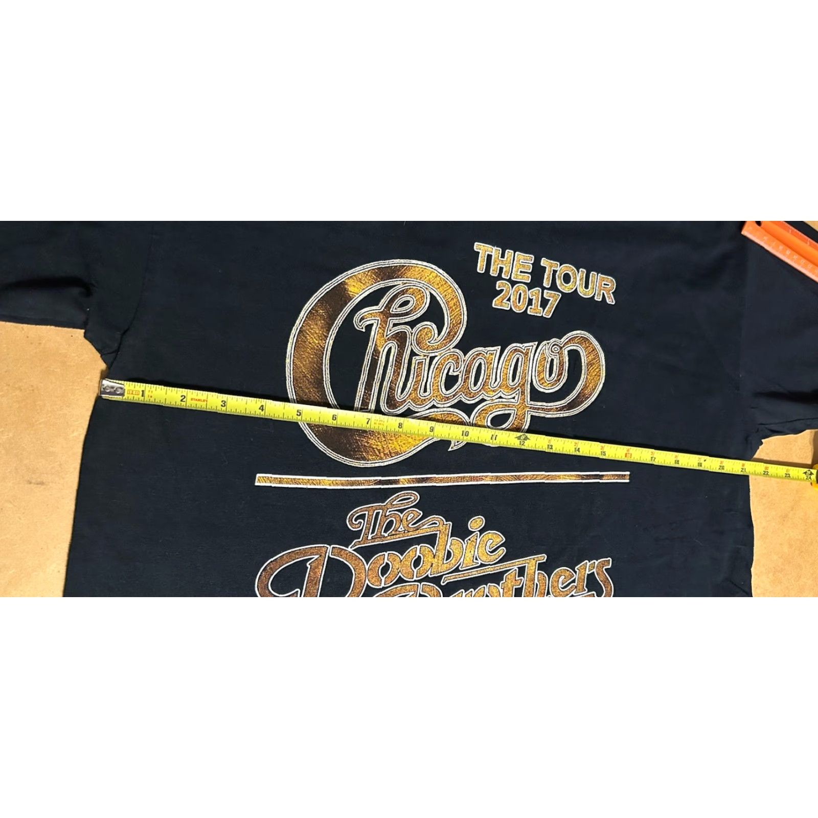 Gildan Chicago & The Dobie Brothers Tour 2017 Shirt Men Large Double Sided Black Crew Neck Short Sleeve T-Shirt Gildan Heavy Cotton Logo Rock Music Fans Mens Size US L / EU 52-54 / 3 - 7 Thumbnail