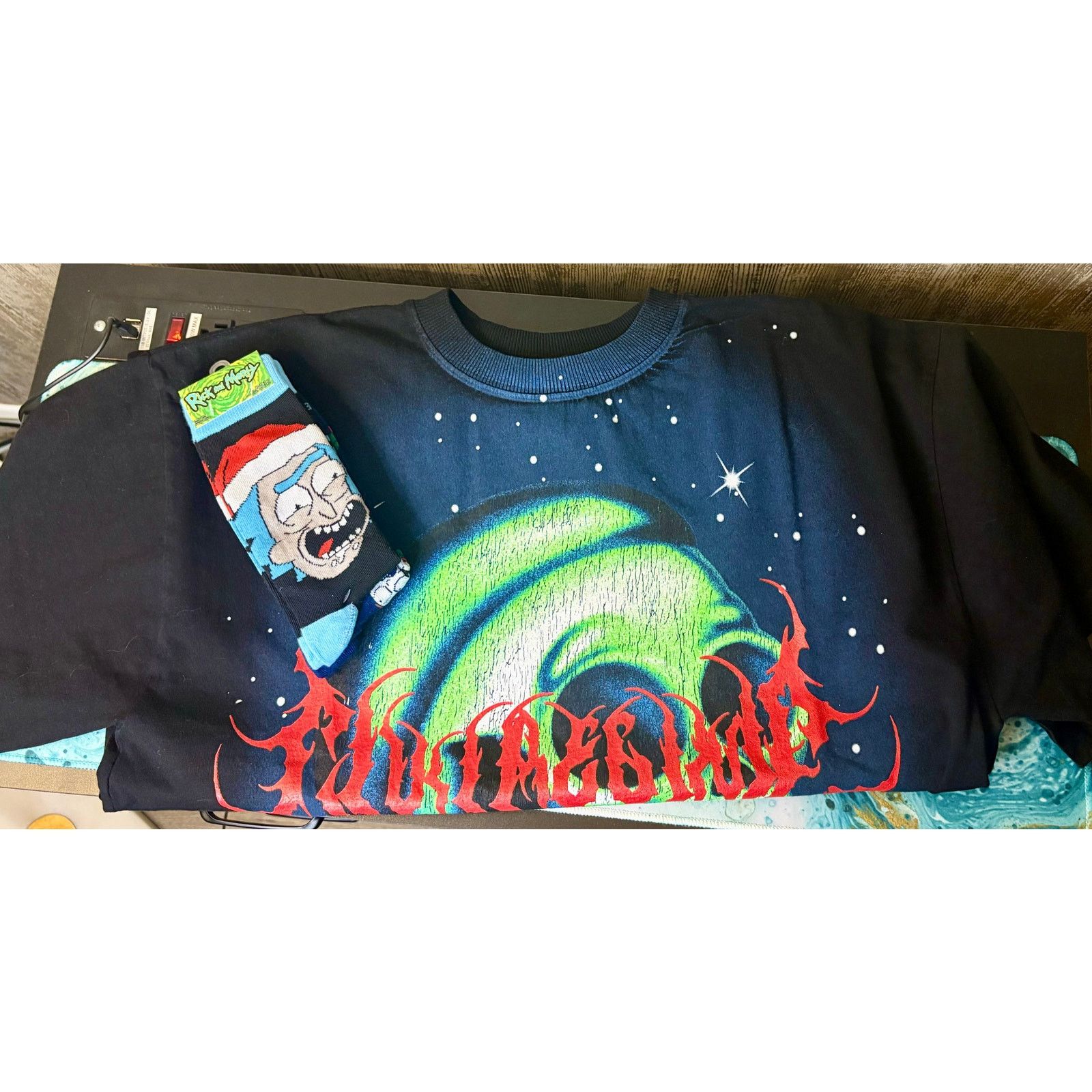 Civil Regime NWT Sz. L - Mens Civil Regime Rick & Morty Tee & Bonus Soxs! Size US L / EU 52-54 / 3 - 3 Thumbnail