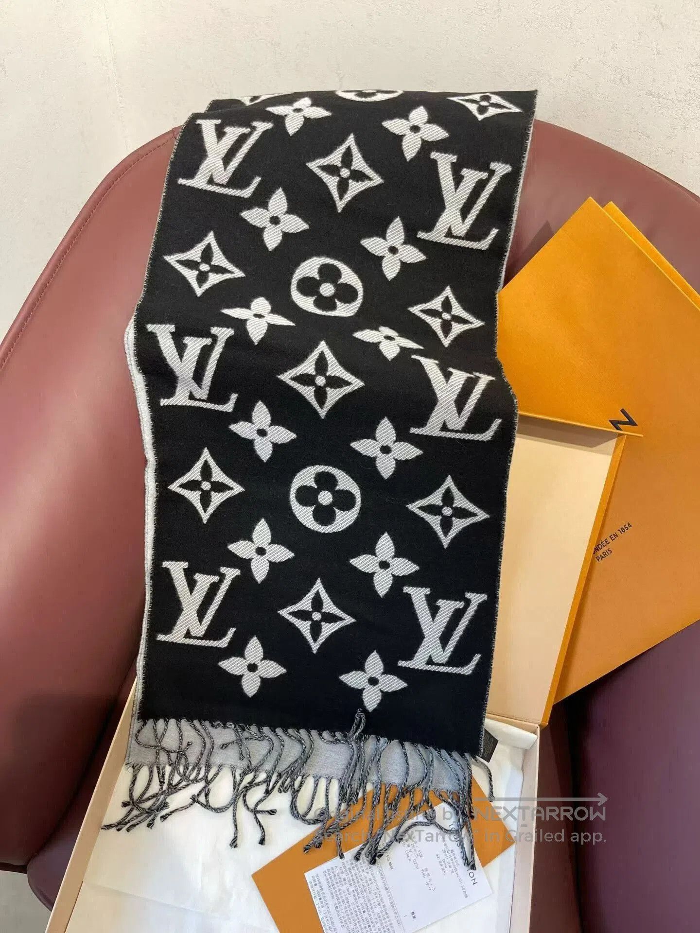 Louis Vuitton Louis Vuitton Wool Logo Scarf. Size ONE SIZE - 8 Thumbnail