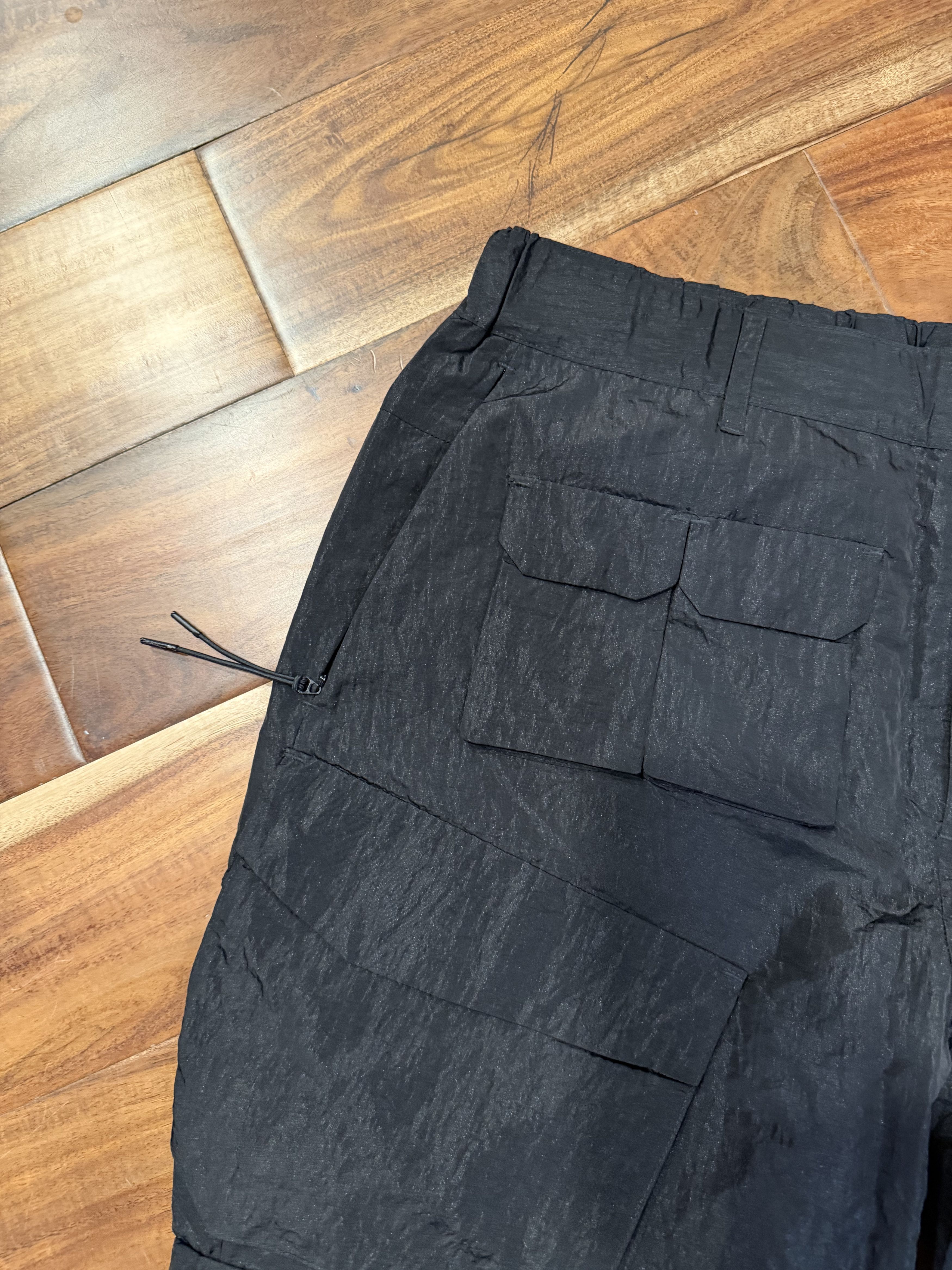 Other Wrinkle Nylon Convertible Cargo Pants - Black Size US 33 - 2 Thumbnail