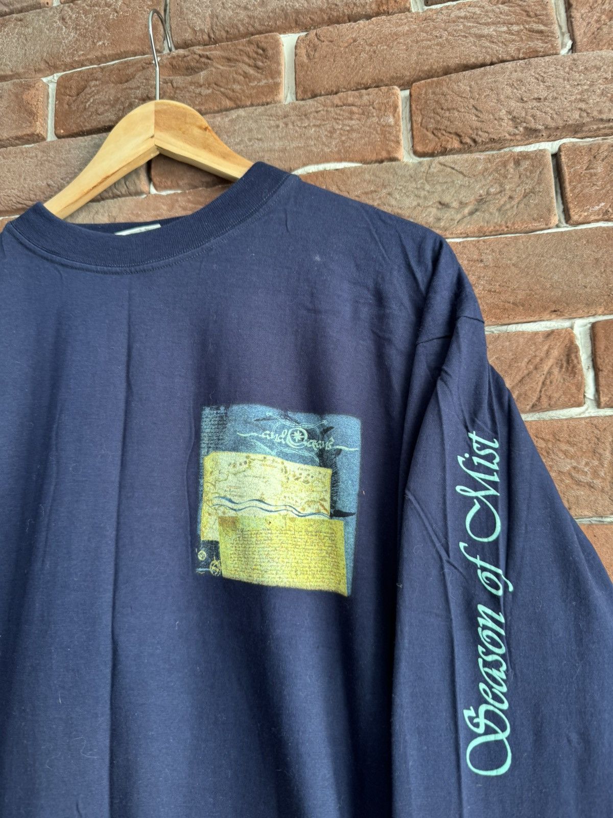 Band Tees 1998 And Oceans Gallery Of Thoughts Black Metal Band Tshirt Size US XL / EU 56 / 4 - 3 Thumbnail