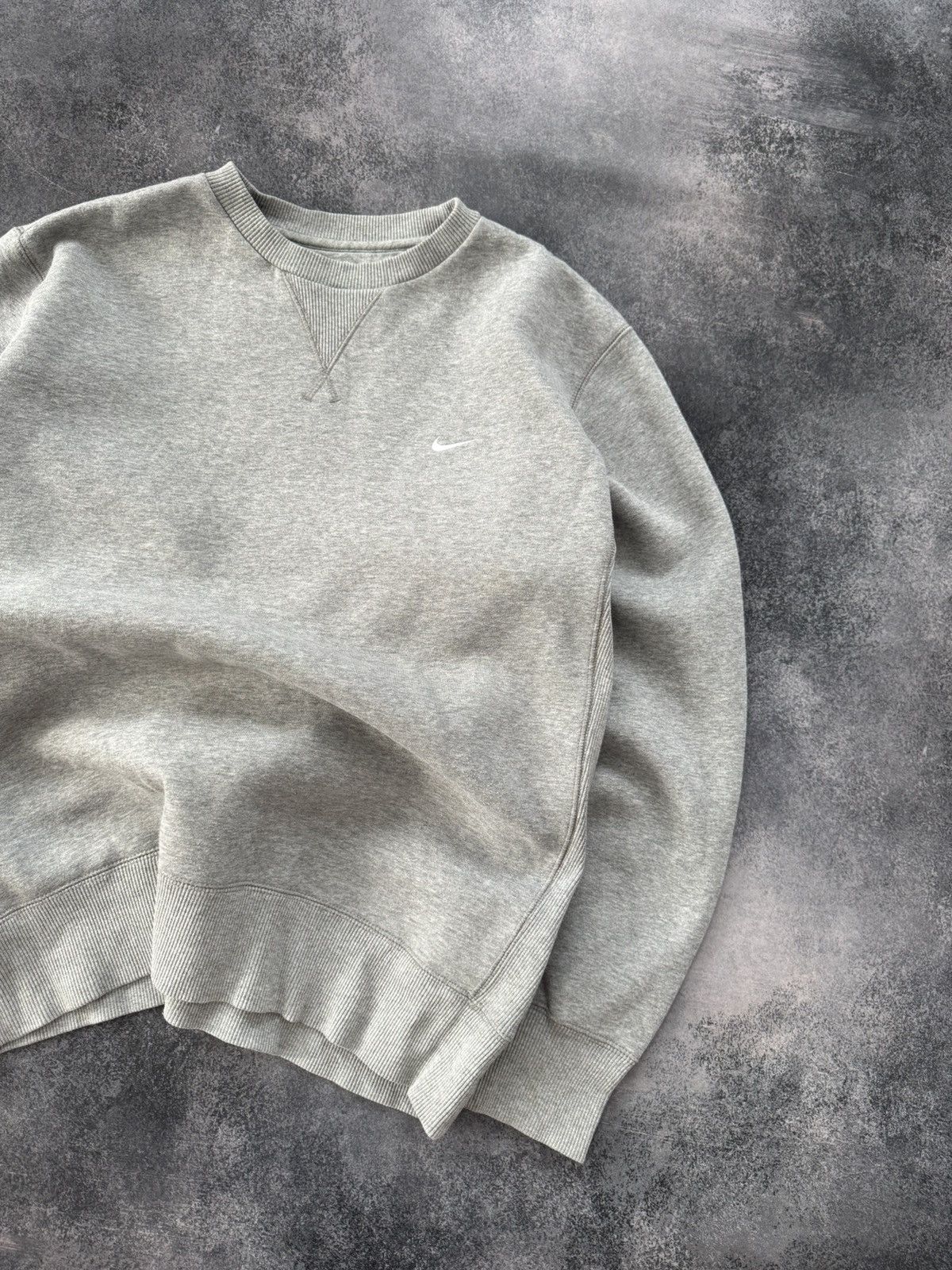 Nike Vintage Nike Boxy Y2K Crewneck Sweatshirt mini swoosh y2k Size US XL / EU 56 / 4 - 3 Thumbnail