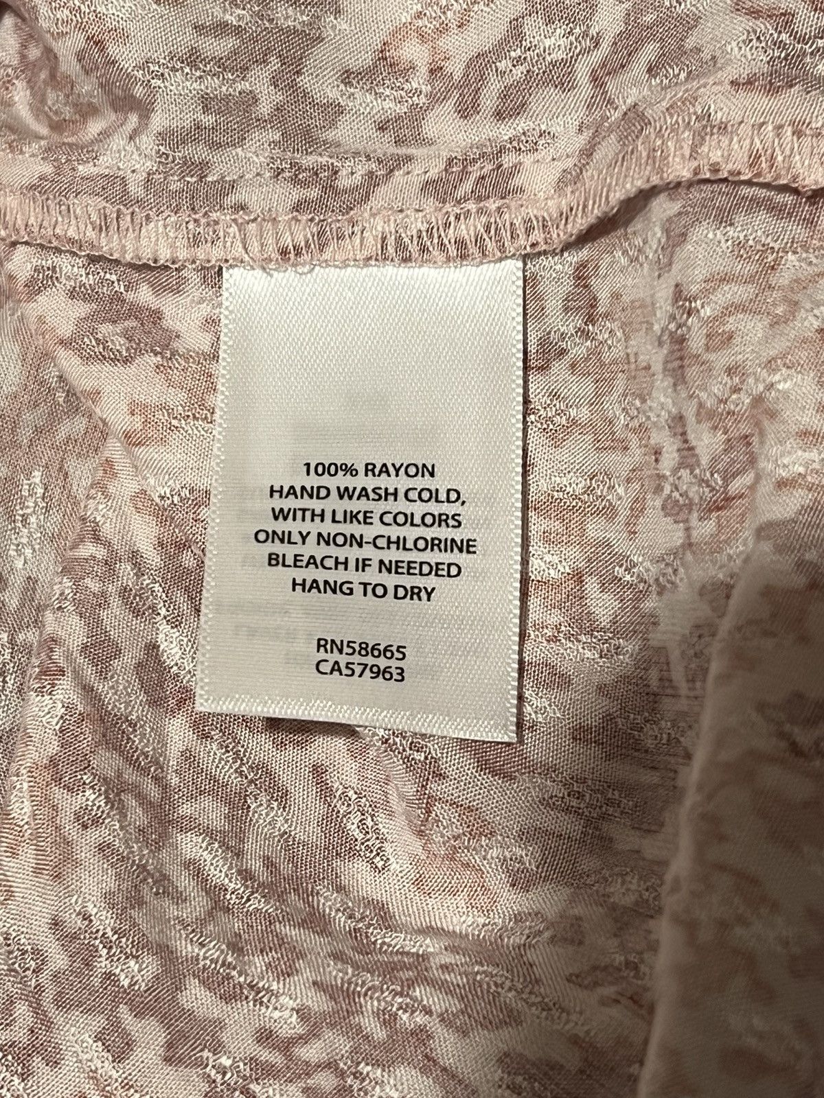 Other NWT Caslon size small pink smoke gel camo shirt Size S / US 4 / IT 40 - 4 Thumbnail