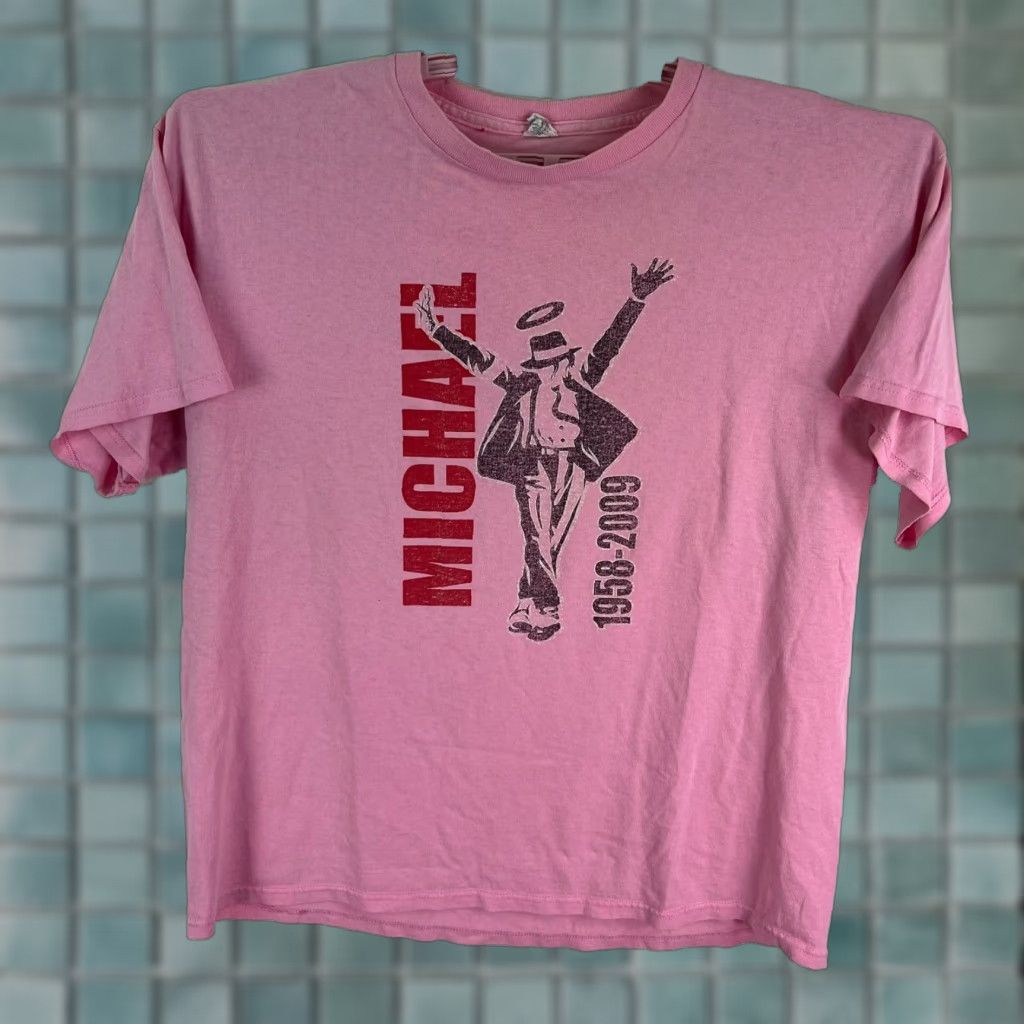 Vintage MICHAEL JACKSON T shirt Men L Short Sleeve Crew Neck Pink Graphic Print 2009 Music Pop Icon Deluxe Limited Edition Shirt Size US L / EU 52-54 / 3 - 1 Thumbnail