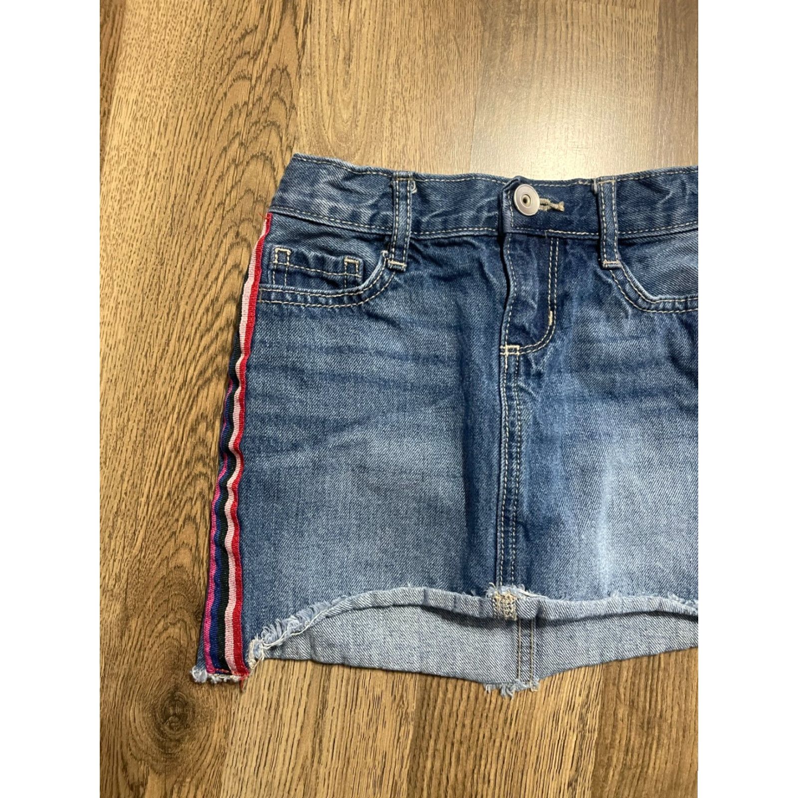 Vintage The Children's Place Skirt Girl's Size 4 Denim Mini Blue Pink Line Casual Short Lined Womens Girls Size 27" / US 4 / IT 40 - 3 Thumbnail