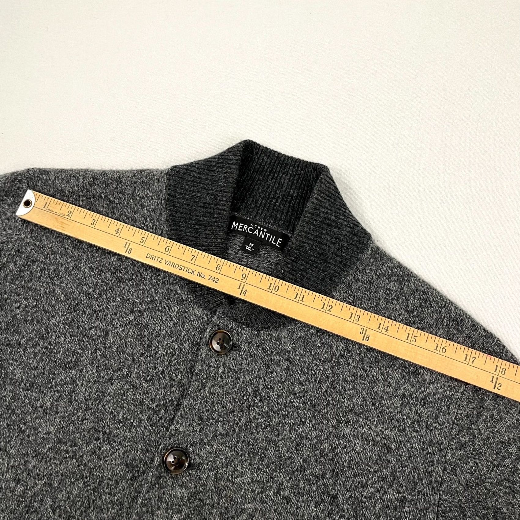 J.Crew J.CREW Mercantile Lambswool Bomber Cardigan Mens M Gray Knit Academia Sweater Cardigan Mens Regular Knit Wool Solid Gray Fall Winter 90s Theme Size US M / EU 48-50 / 2 - 7 Thumbnail