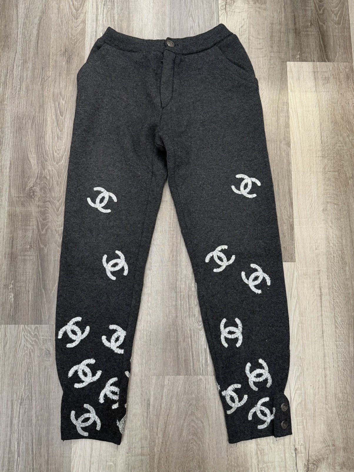 Chanel Chanel Glitter Patch Cashmere Pants Grey Silver Size US 30 / EU 46 - 1 Thumbnail