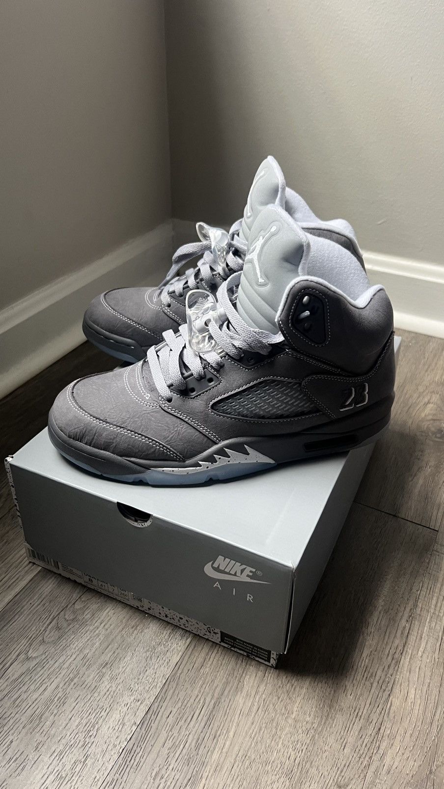 Jordan Brand Jordan 5 wolf grey Size US 8 / EU 41 - 1 Thumbnail