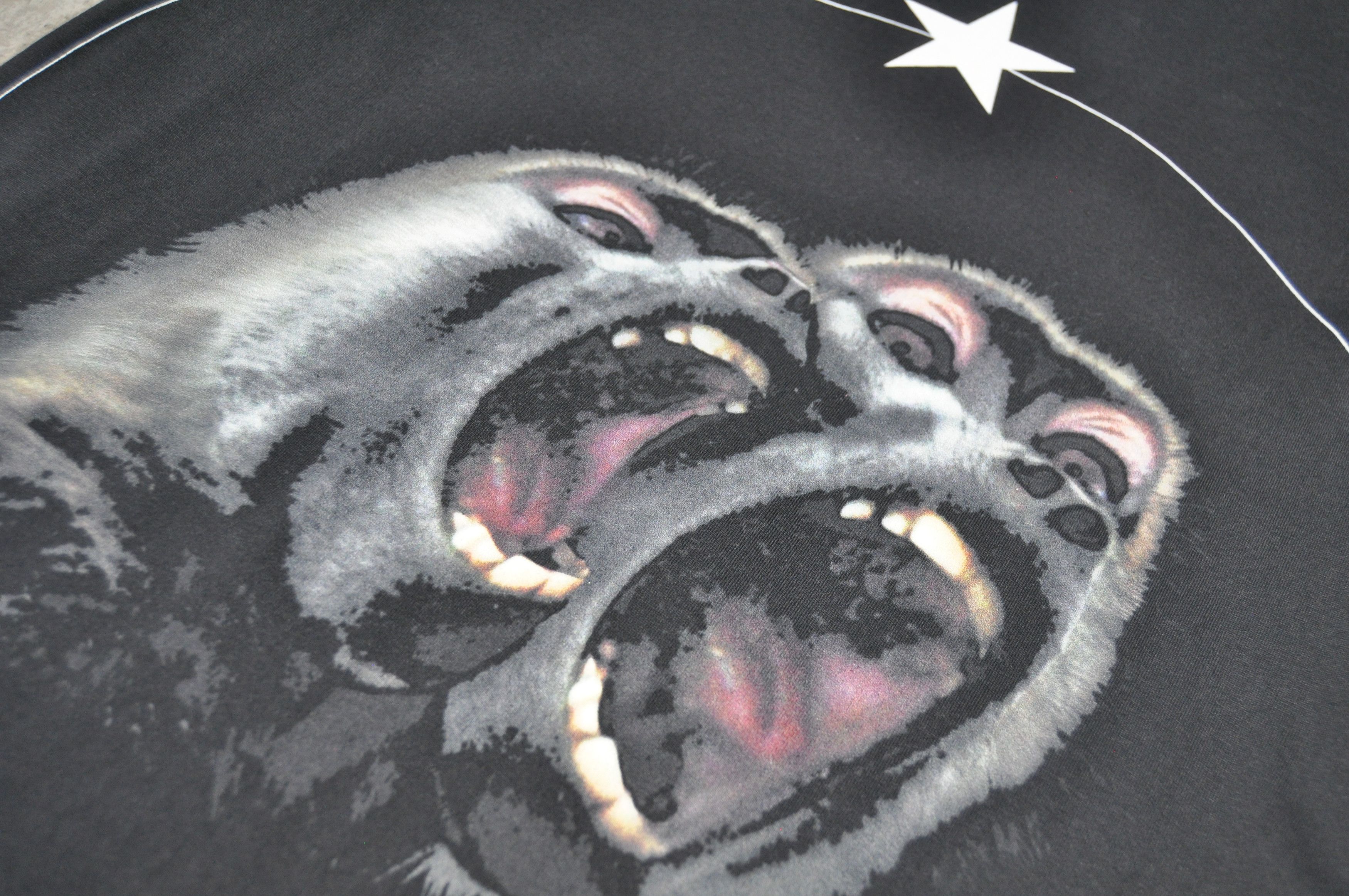 Givenchy Givenchy - S/S 17 - Screaming Monkeys Tee Size US L / EU 52-54 / 3 - 4 Thumbnail