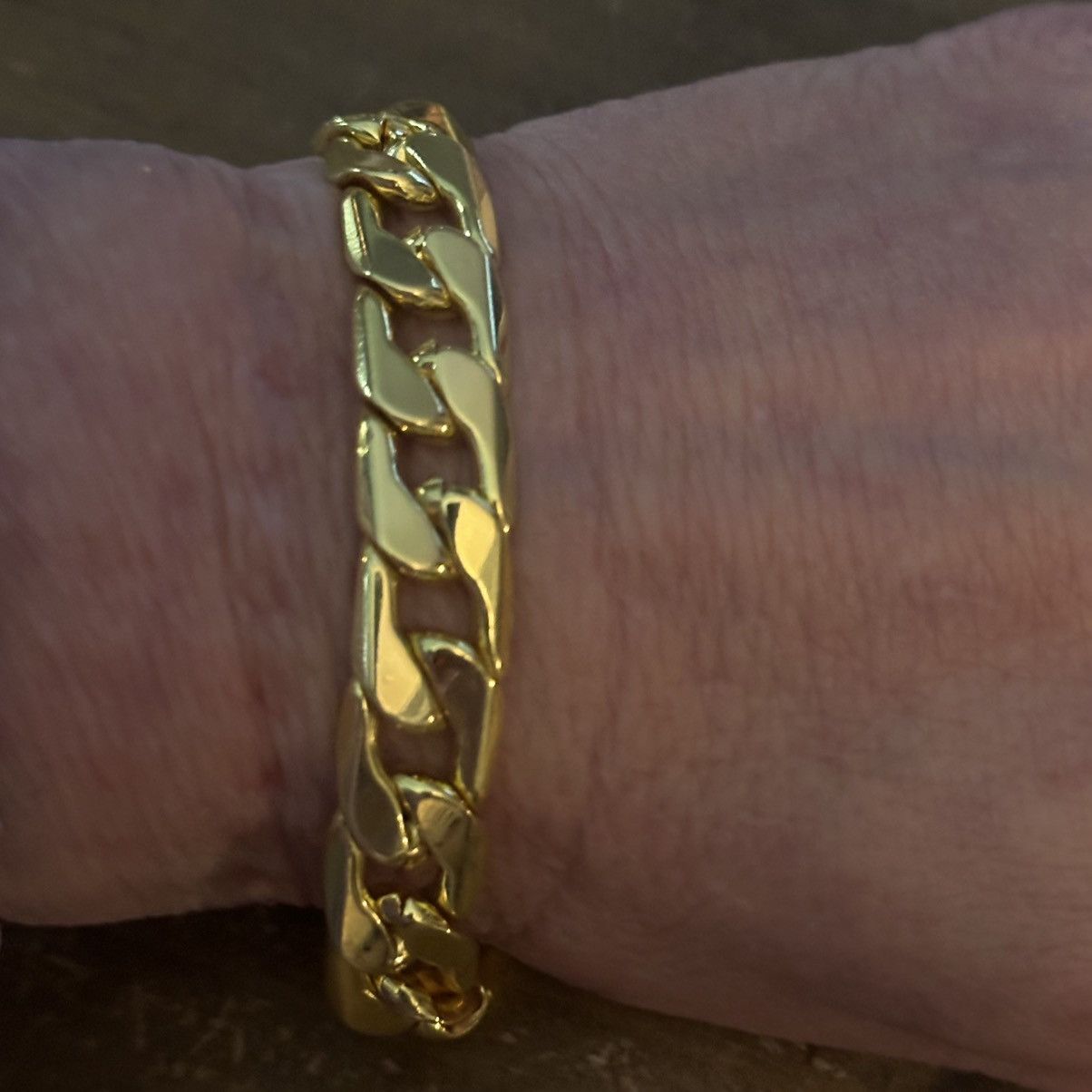 Other Unisex gold tone chunky Cuban link chain bracelet Size ONE SIZE - 2 Thumbnail