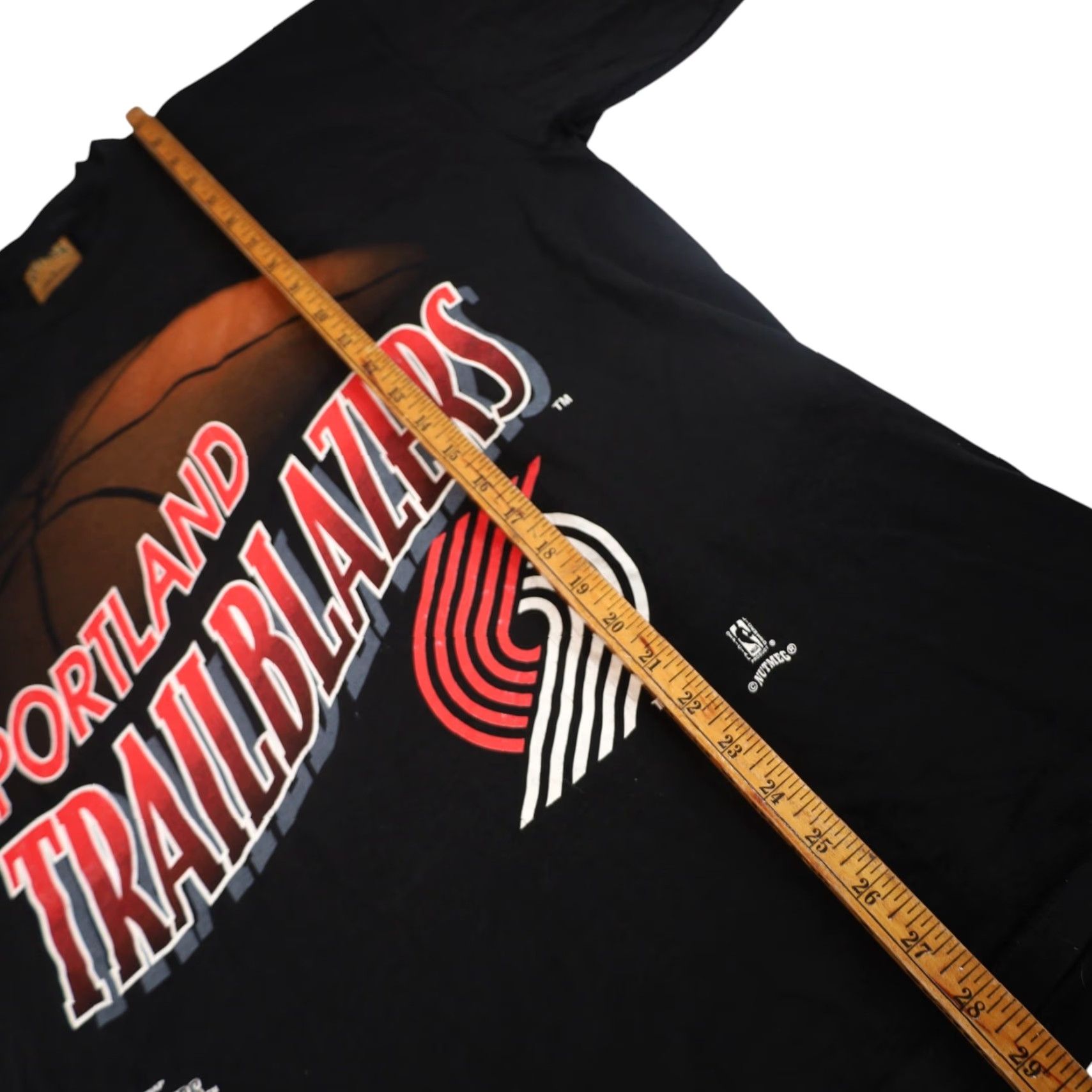 Nutmeg VINTAGE Nutmeg Portland Trailblazers Graphic T Shirt Shirt Mens Large Black 90s Basketball Fans Clothing Size US L / EU 52-54 / 3 - 7 Thumbnail