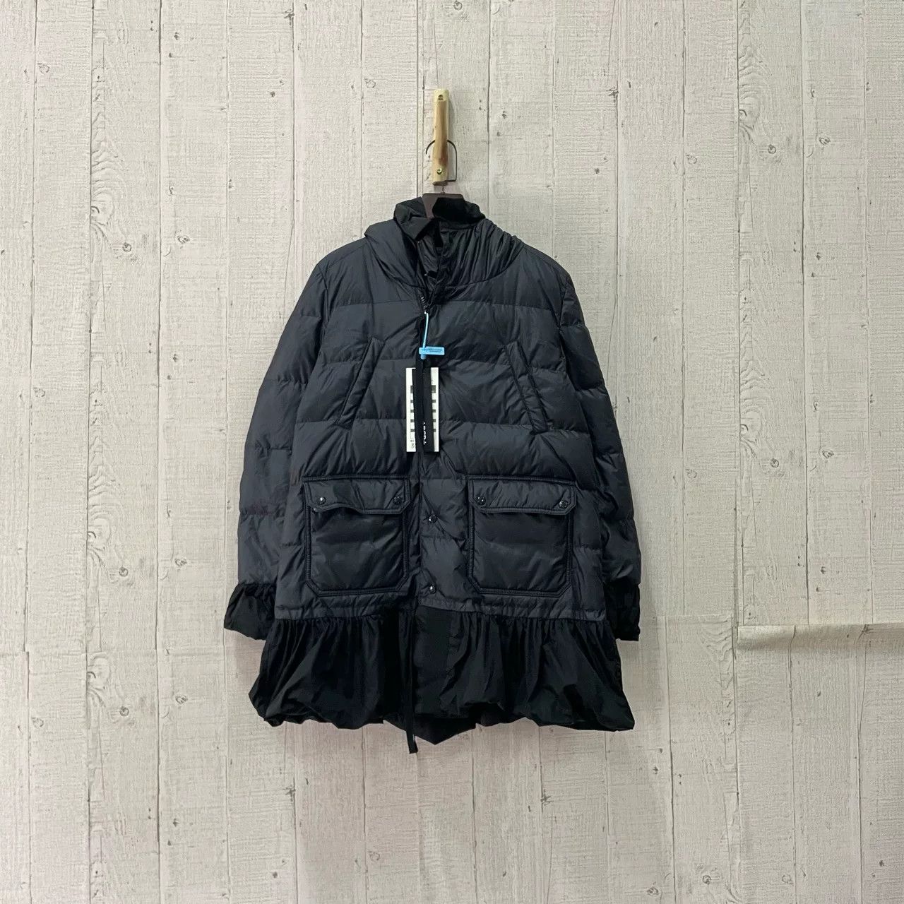 Moncler Moncler Ruffle Hem Down Jacket Size S / US 4 / IT 40 - 1 Thumbnail