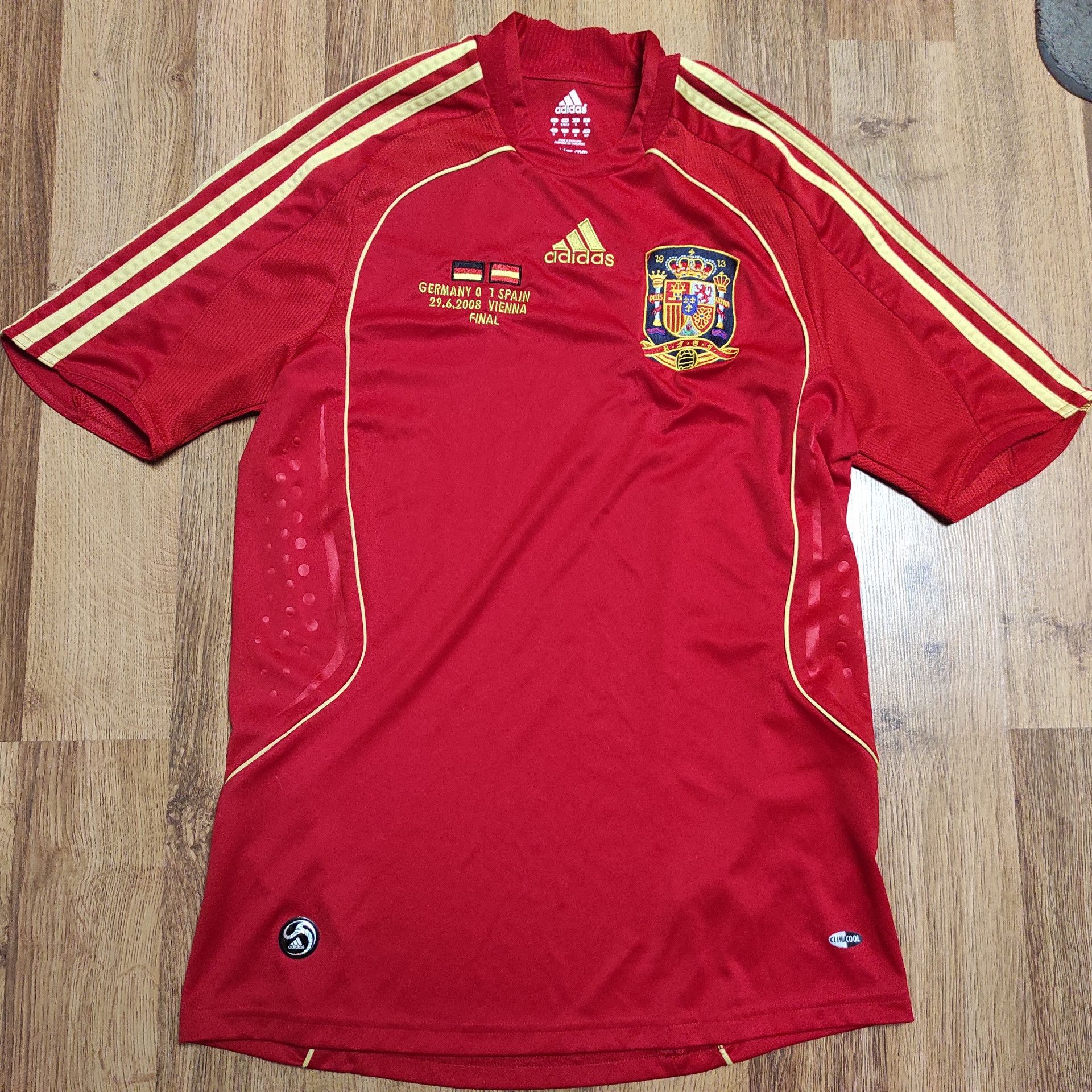 image of Spain Final Vienna 2008 Adidas Home Shirts Size S in Red, Men's