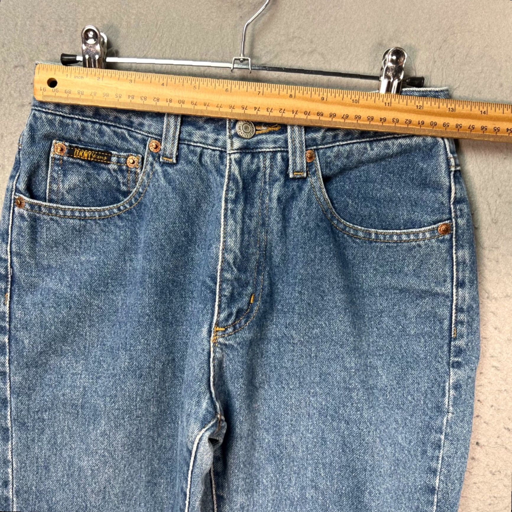 DKNY VINTAGE DKNY Womens Jeans Denim Blue 5-Pocket Tapered Mid Rise 26in Waist 25in Inseam Size 2 Light Distressed Size 26" / US 2 / IT 38 - 6 Thumbnail