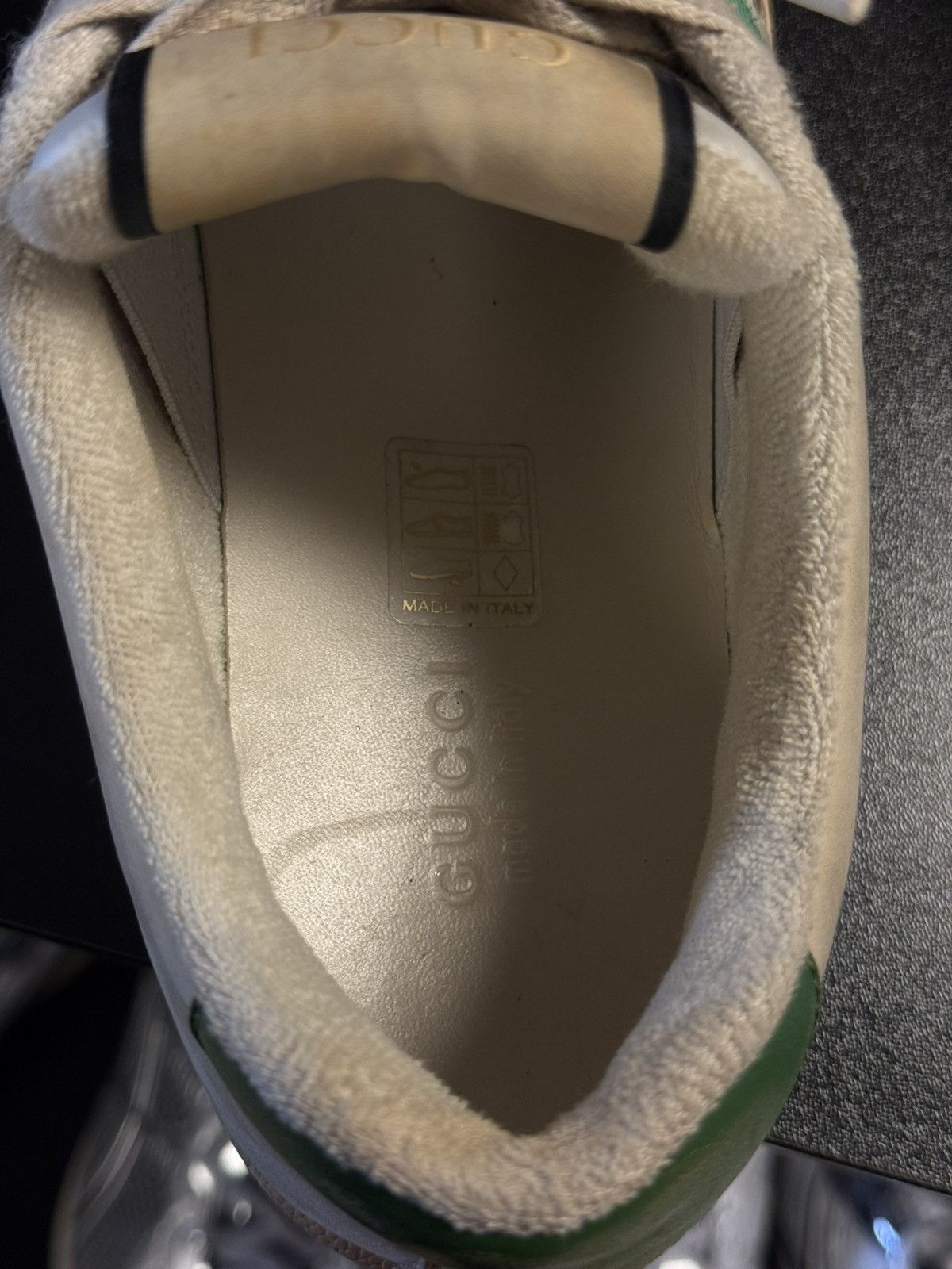 Gucci Gucci Distressed Style Low Top Shoes 36G/6US Women’s Size US 6 / IT 36 - 14 Thumbnail