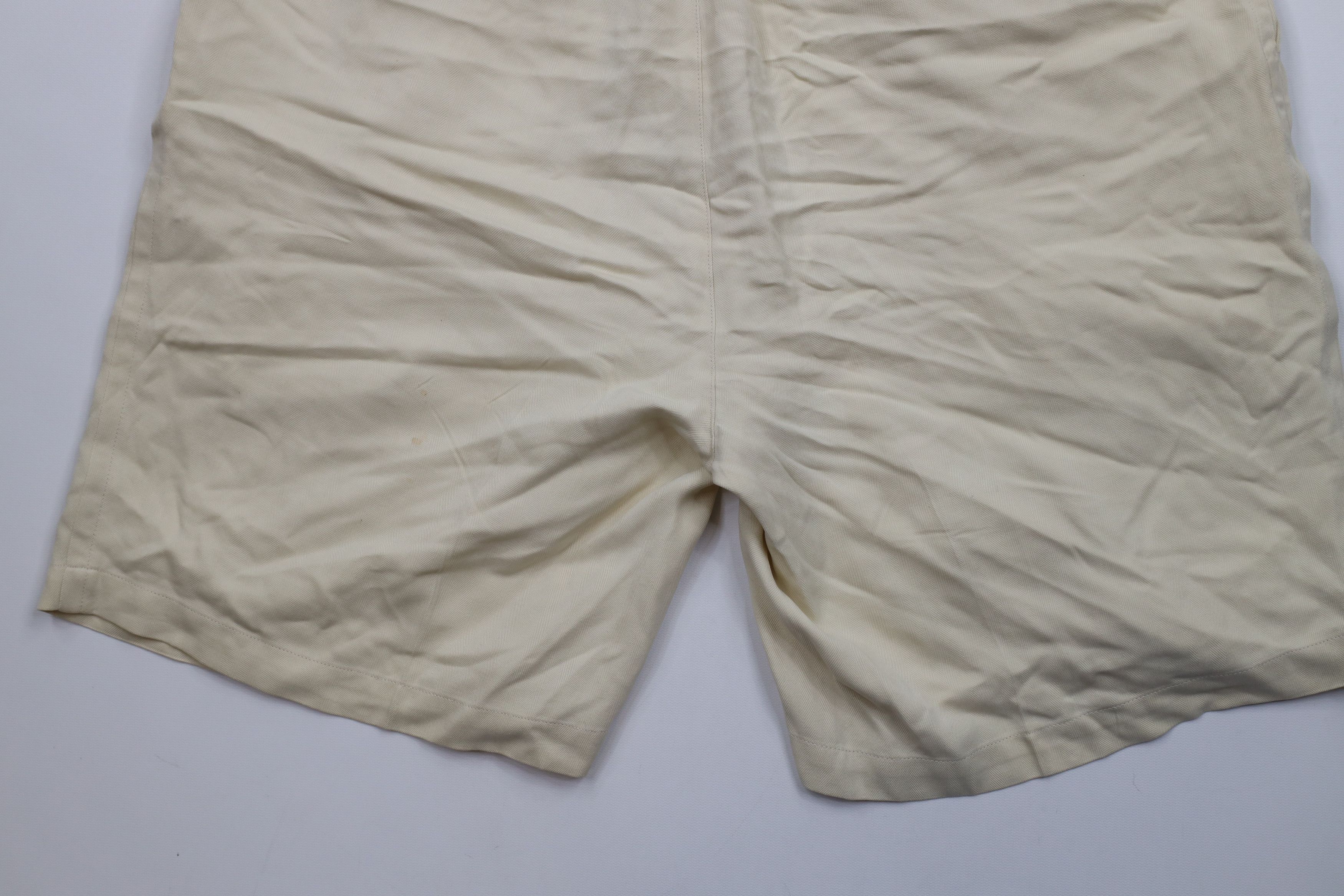 Tommy Bahama × Vintage Vintage 90s Tommy Bahama Pleated Chino Shorts Cream Size US 36 / EU 52 - 12 Thumbnail