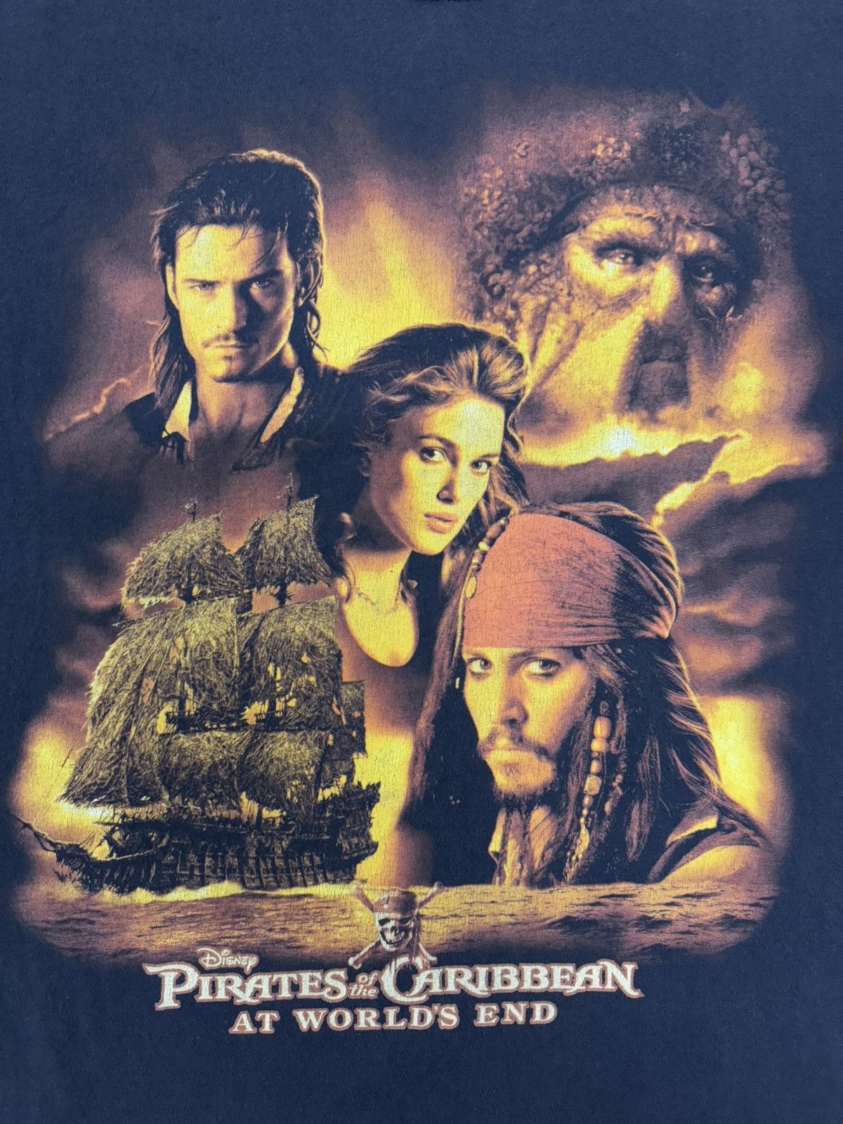 Disney × Vintage Walt Disney Pirate of the Caribbean Main character vintage Size US XXL / EU 58 / 5 - 2 Thumbnail