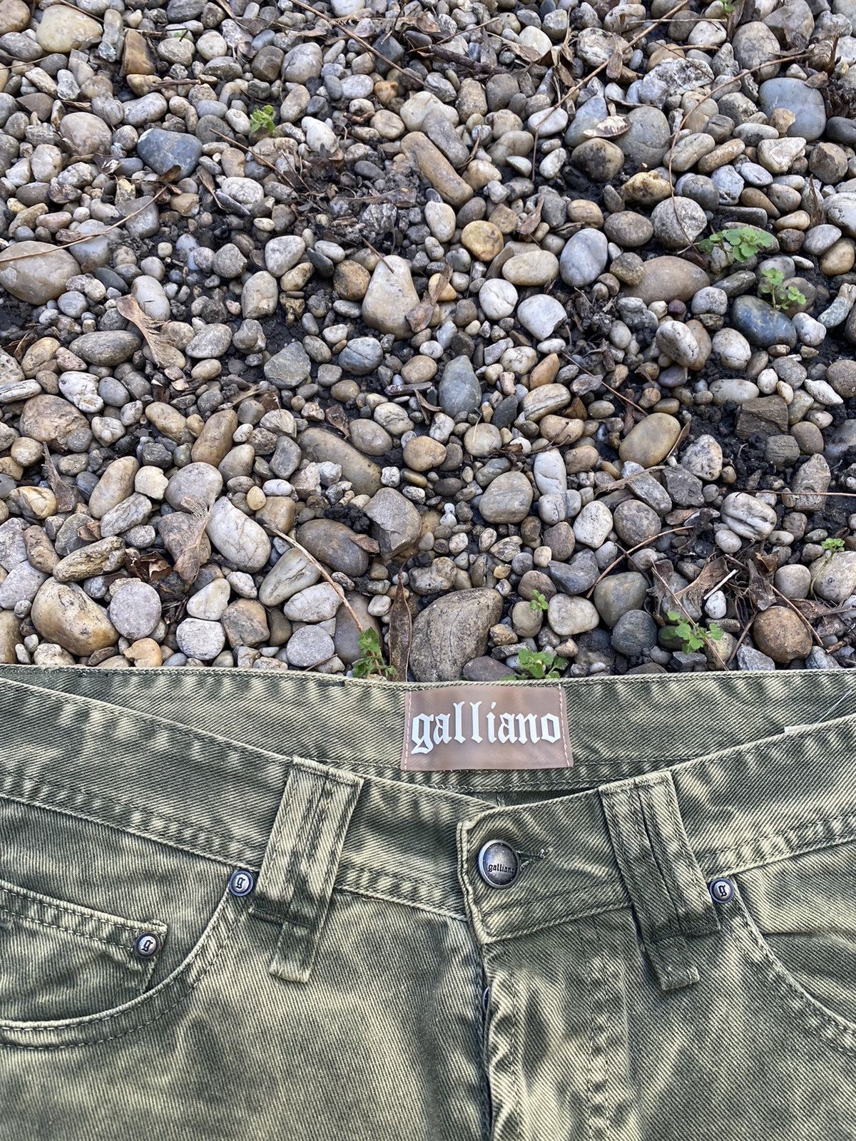 John Galliano Galliano Oveprinted Olive Denim Shorts Size US 34 / EU 50 - 2 Thumbnail