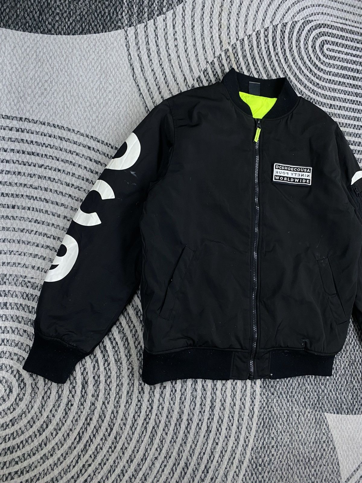 DC Vintage Dcshoecousa Neon Green Liner Zip-Up Bomber Jacket Size US XL / EU 56 / 4 - 4 Thumbnail
