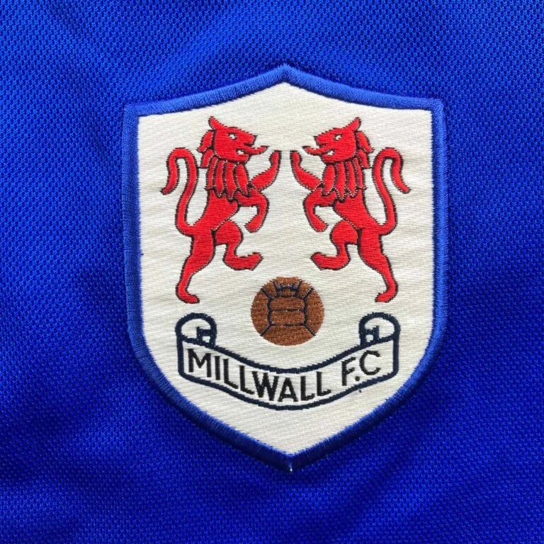 Other Millwall 2001-03 Strikeforce home football jersey size S Size US S / EU 44-46 / 1 - 3 Thumbnail