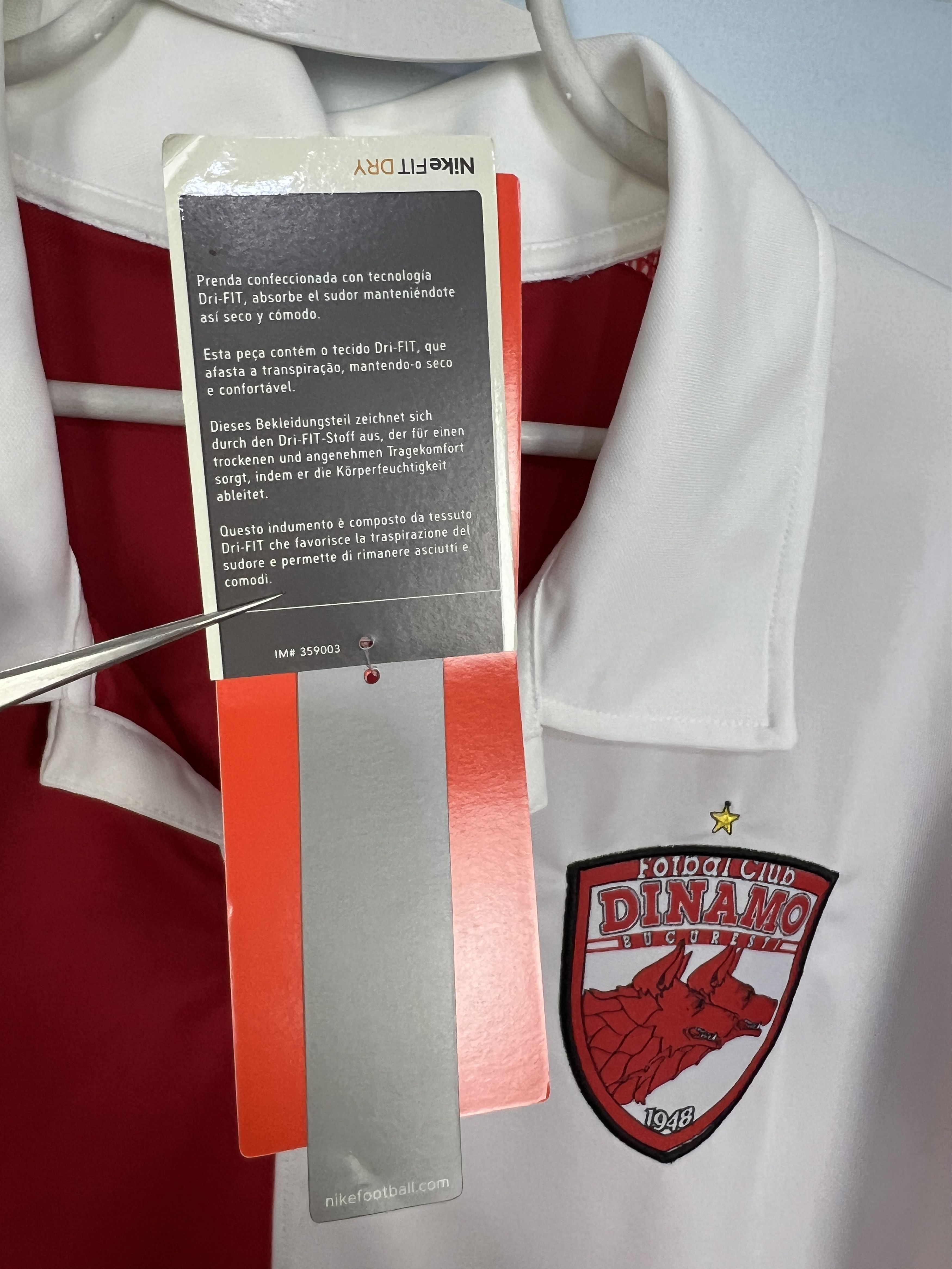 Nike Dynamo Bucharest Home football shirt 2008 Soccer Nike Jersey Size US XL / EU 56 / 4 - 11 Thumbnail