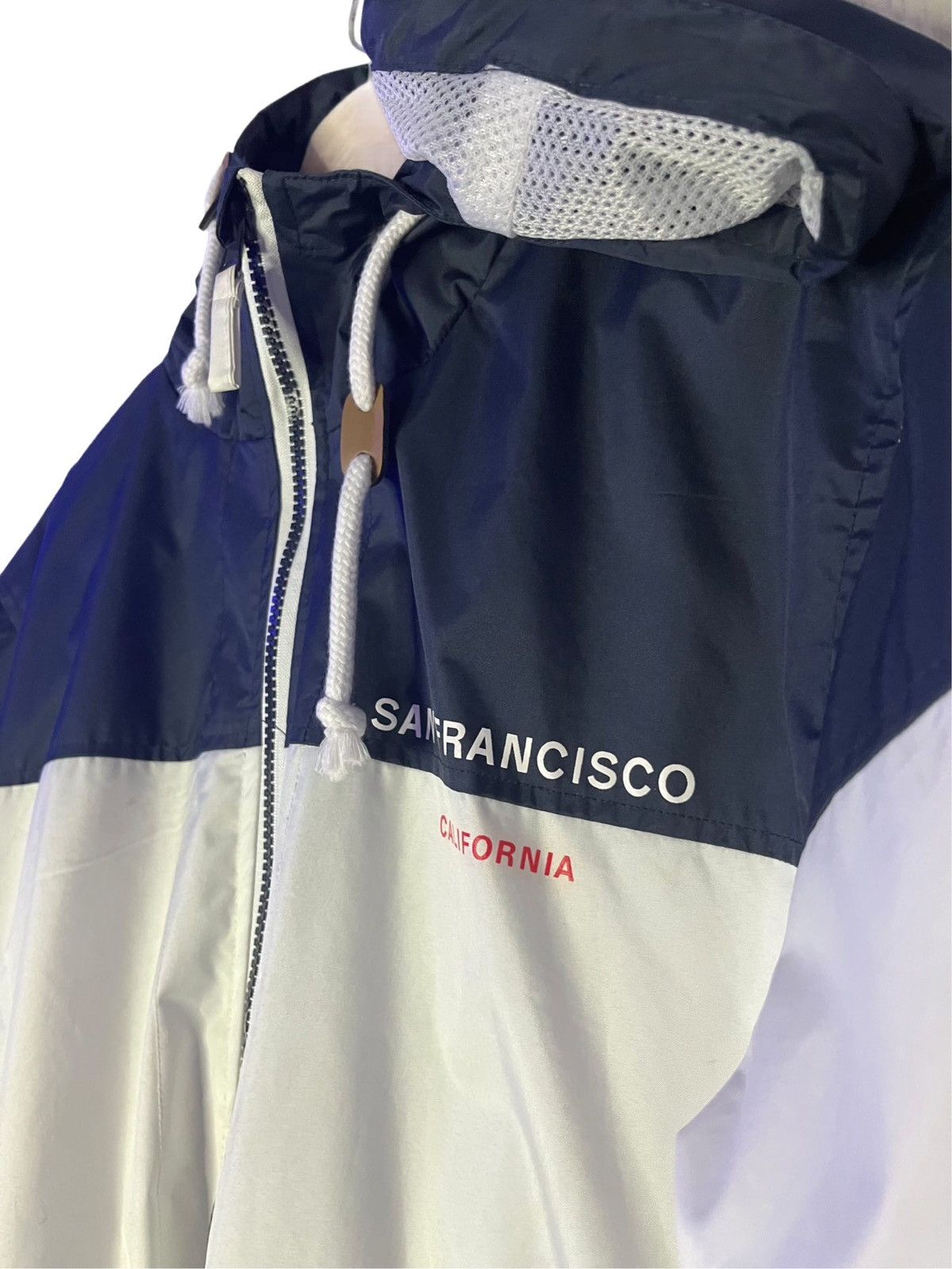 The 1975 San francisco Rain Coat Size US L / EU 52-54 / 3 - 2 Thumbnail