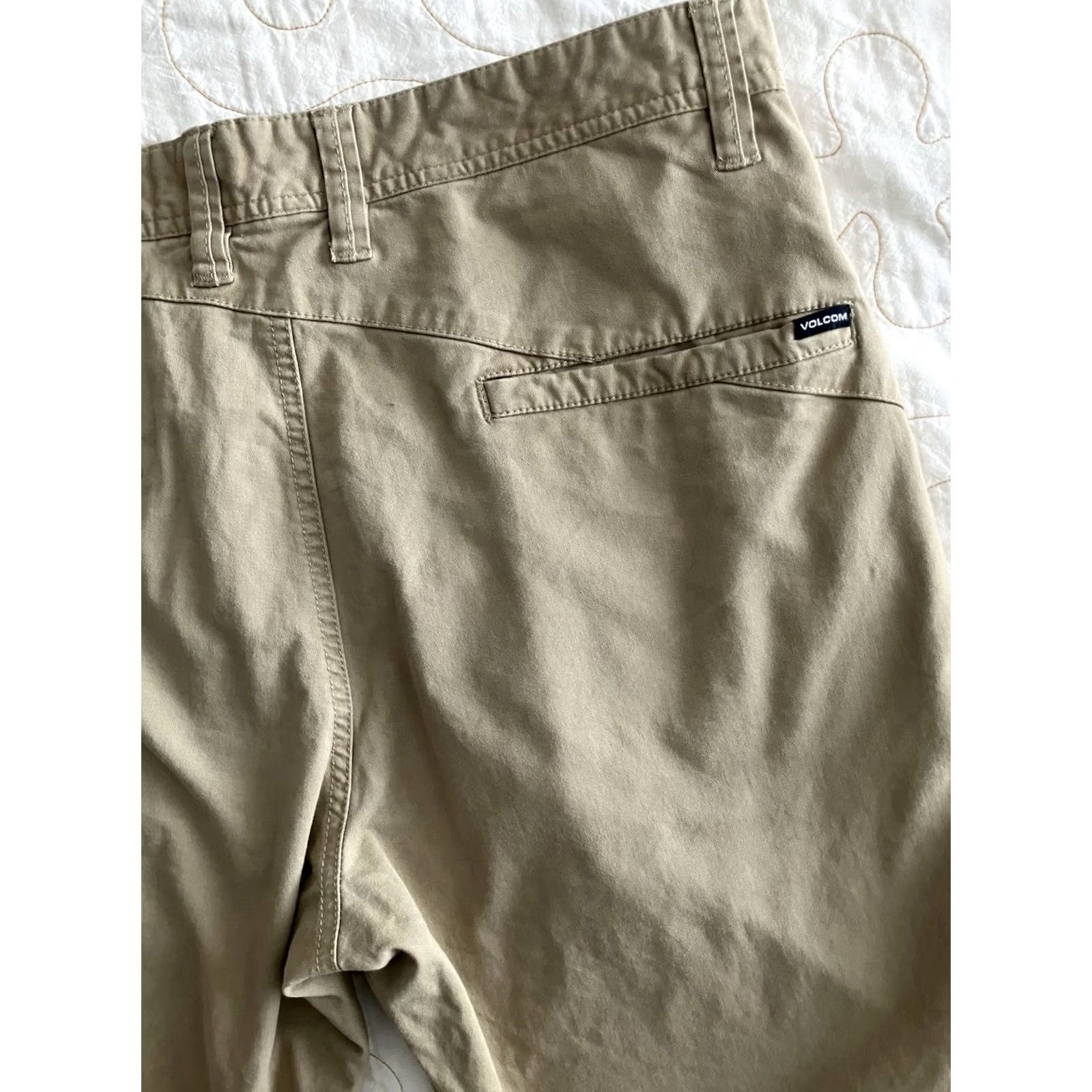 Volcom Volcom True To This Shorts Mens 36 Tan Khaki Front Modern Fit Chinos Tag 34 Size US 36 / EU 52 - 2 Thumbnail