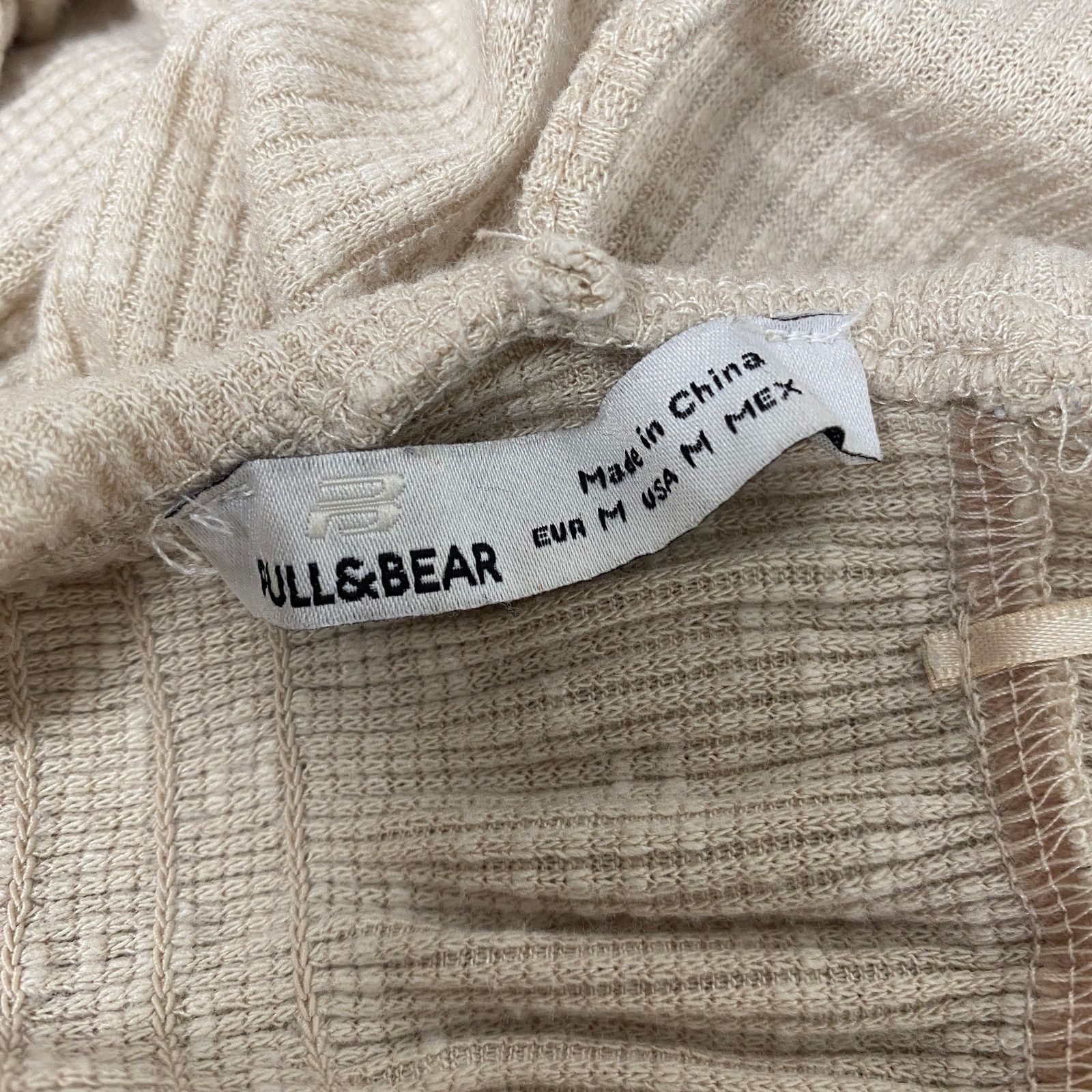 Pull & Bear Pull & Bear Womens Size M Deep V Ribbed Ruffle Trim Top Size M / US 6-8 / IT 42-44 - 5 Thumbnail