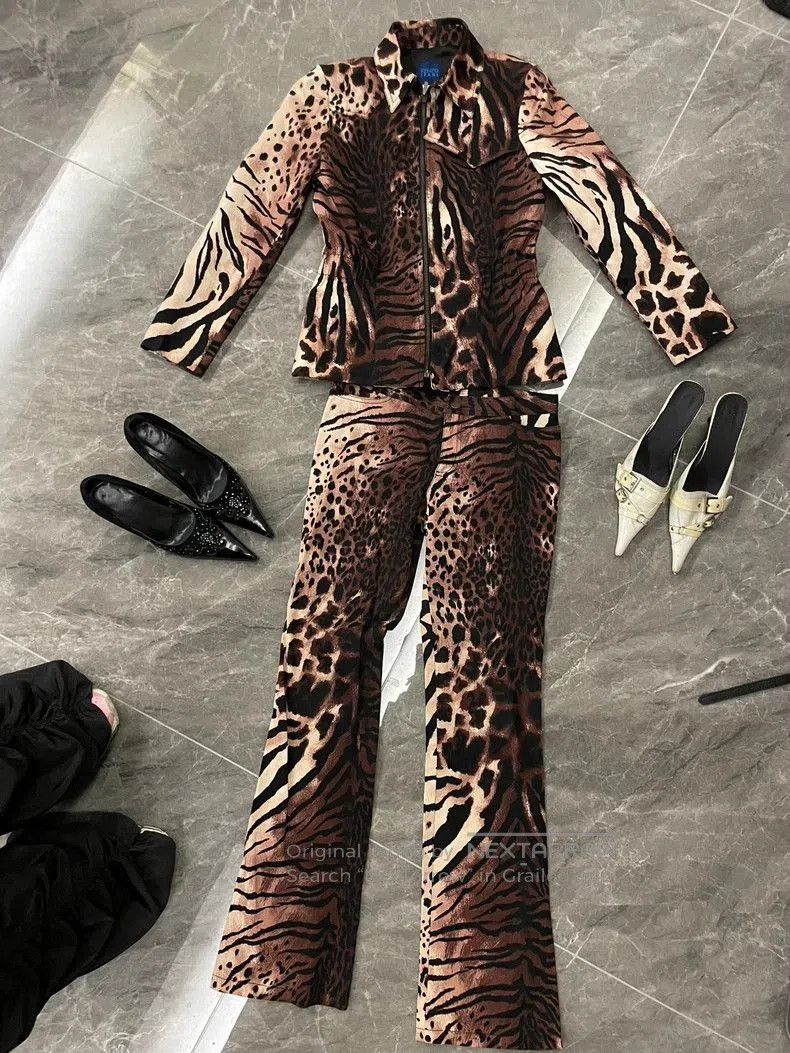 Kenzo KENZO Leopard Print Suit Set. Size US 36 / EU 52 - 1 Thumbnail