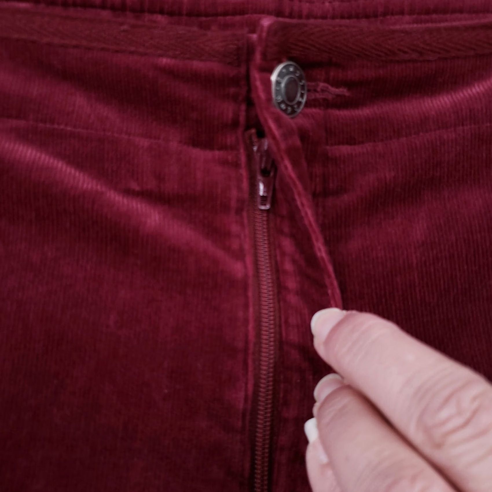 Vintage Crazy Horse Jeans Womens 16 High Rise Bootcut Zip Dark Wash Red Corduroy Jeans Size 38" / US 16 / IT 52 - 7 Thumbnail