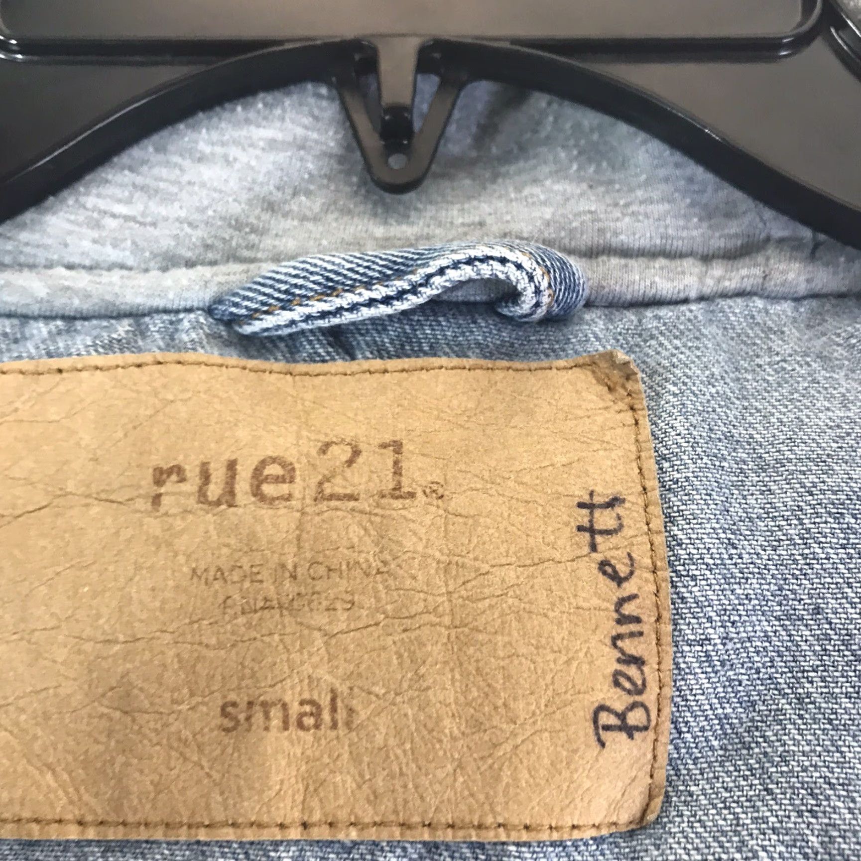 Vintage Rue 21 Jacket Shirt Womens Denim Button-Up Hoodie Jacket S Blue/Gray 2010s Relaxed Fit Womens Size S Size S / US 4 / IT 40 - 3 Thumbnail