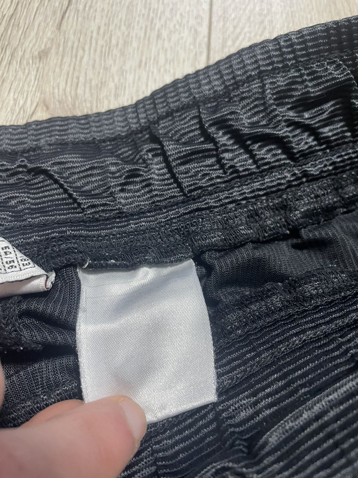 Nike × Vintage Nike Vintage Swoosh Spell Out Basketball Shorts Y2K 90s Size US 34 / EU 50 - 13 Thumbnail