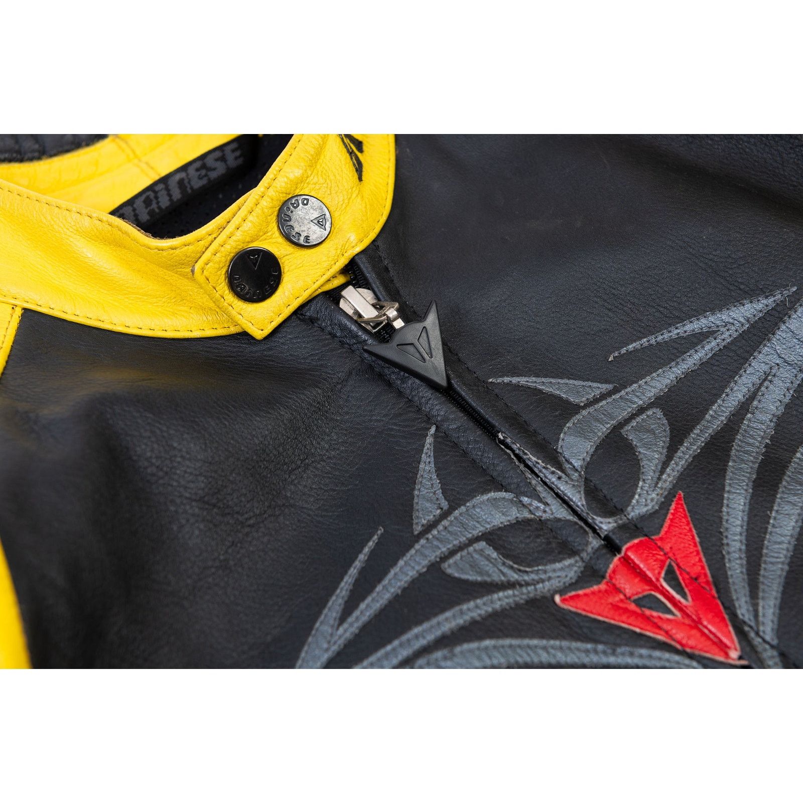 Dainese Leather Motorcycle Biker Jacket, SIZE M, 48 Size US M / EU 48-50 / 2 - 3 Thumbnail