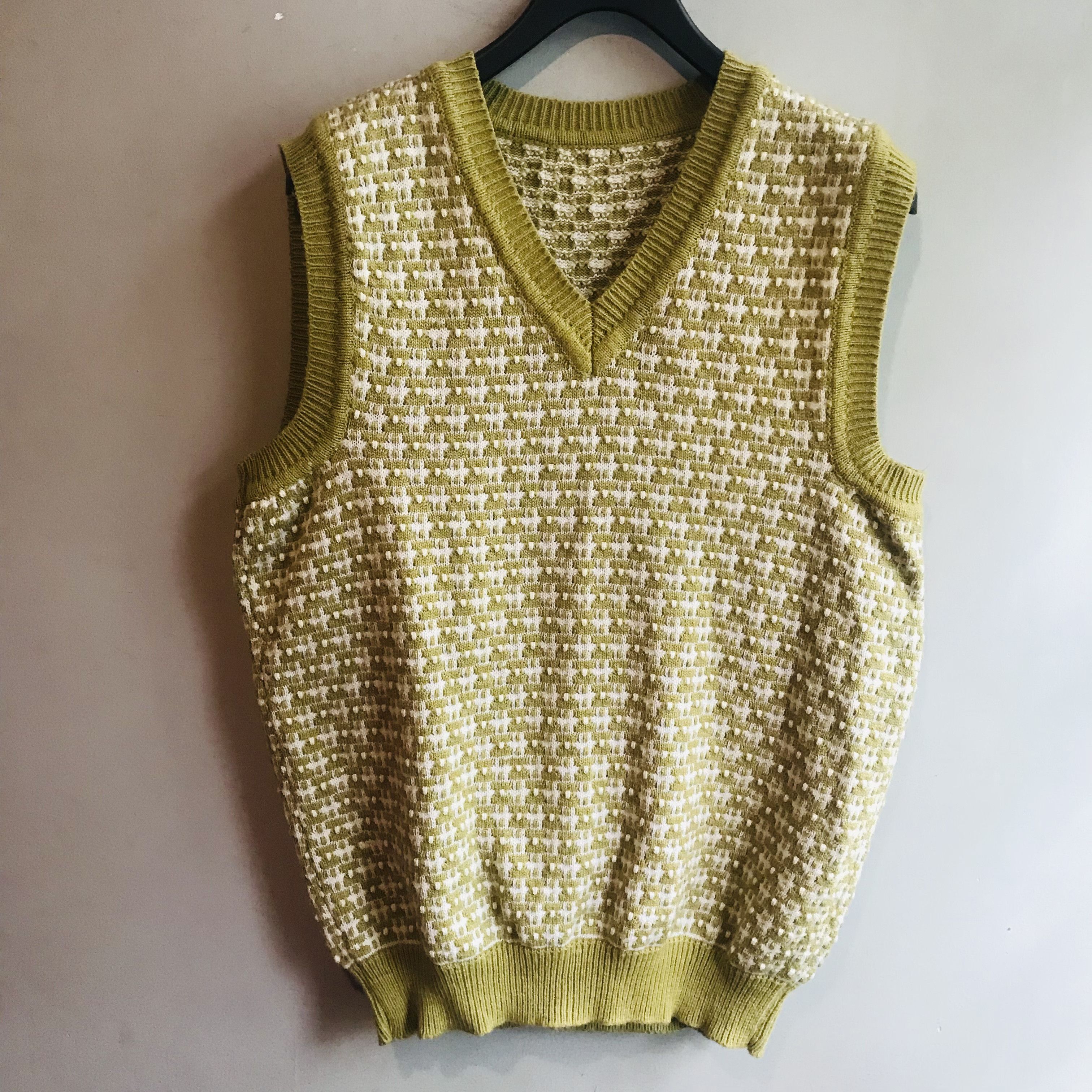 Vintage Vintage Hand Knitted Sweater Vest Size US M / EU 48-50 / 2 - 1 Thumbnail