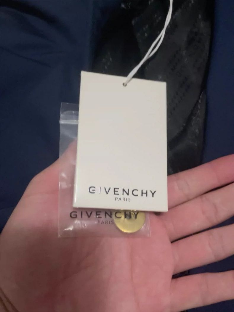 Givenchy Givenchy Wool suit, size 52. Purchased from Hangzhou Tower Size US XL / EU 56 / 4 - 4 Thumbnail