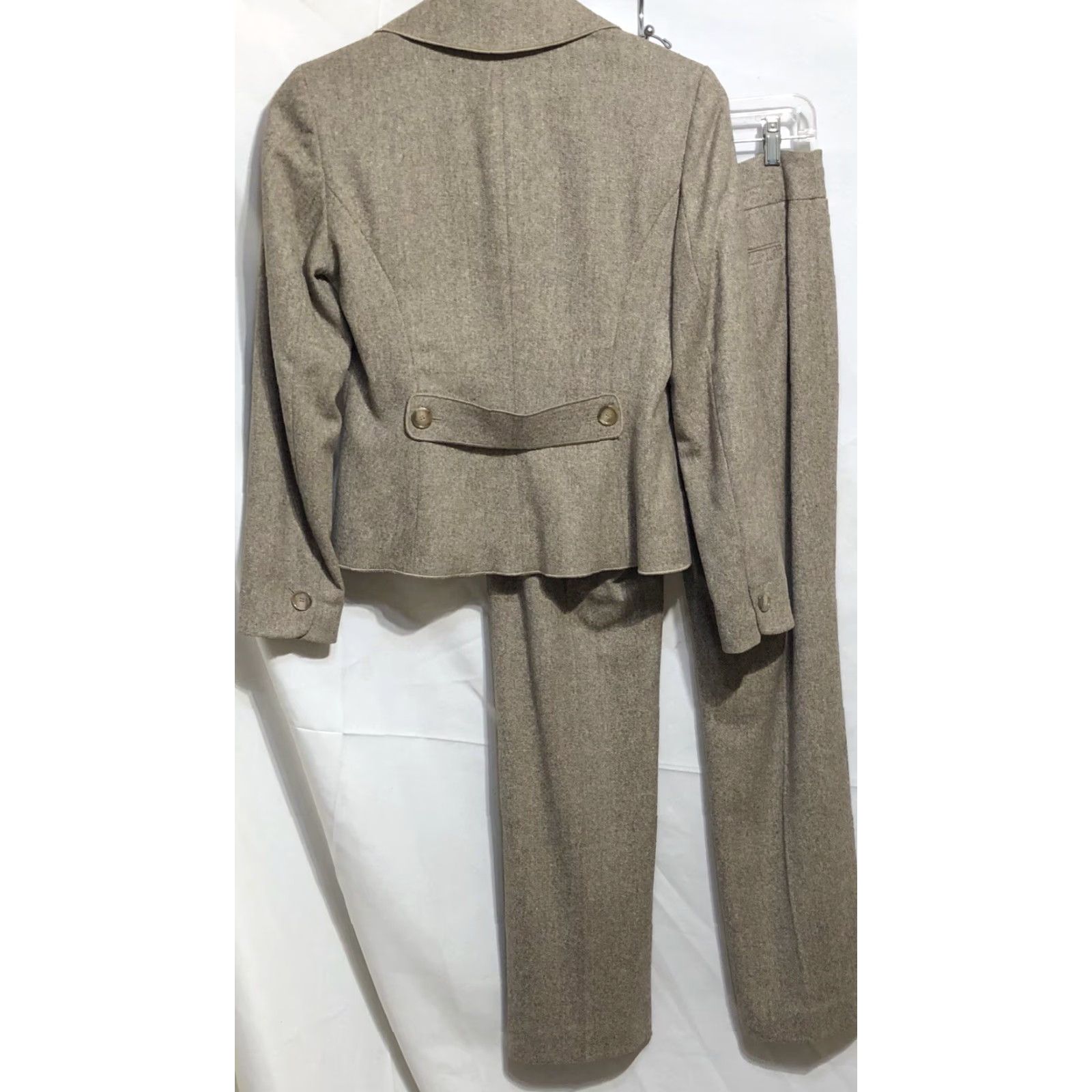 Ann Taylor VINTAGE Ann Taylor Blazer Jacket Pant Wool Suit 4 Lt Brown Bow Pockets Office Career Women 2pc Set Fit Regular Lined Wool Fall Spring Summer Winter"} Size 27" / US 4 / IT 40 - 2 Thumbnail
