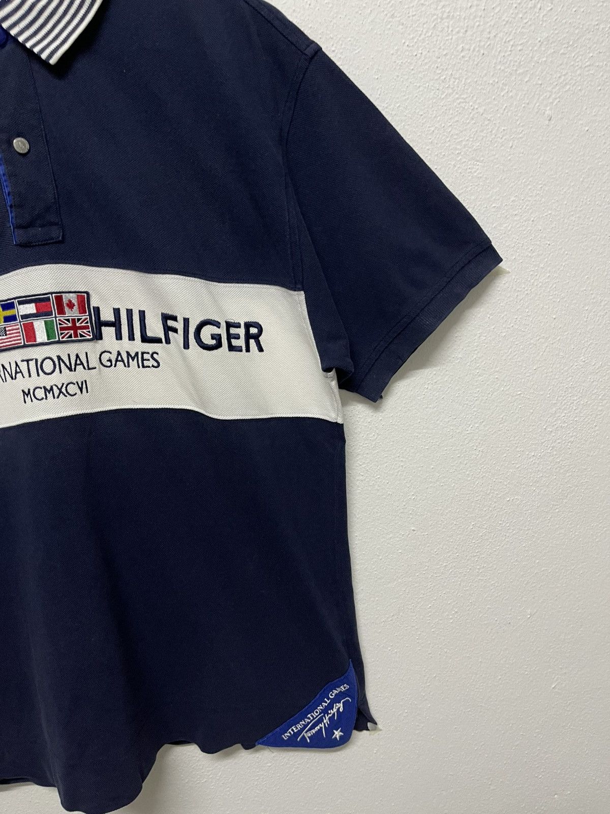 Tommy Hilfiger 90s TOMMY HILFIGER FLAG INTERNATIONAL GAMES POLO SHIRT Size US M / EU 48-50 / 2 - 3 Thumbnail