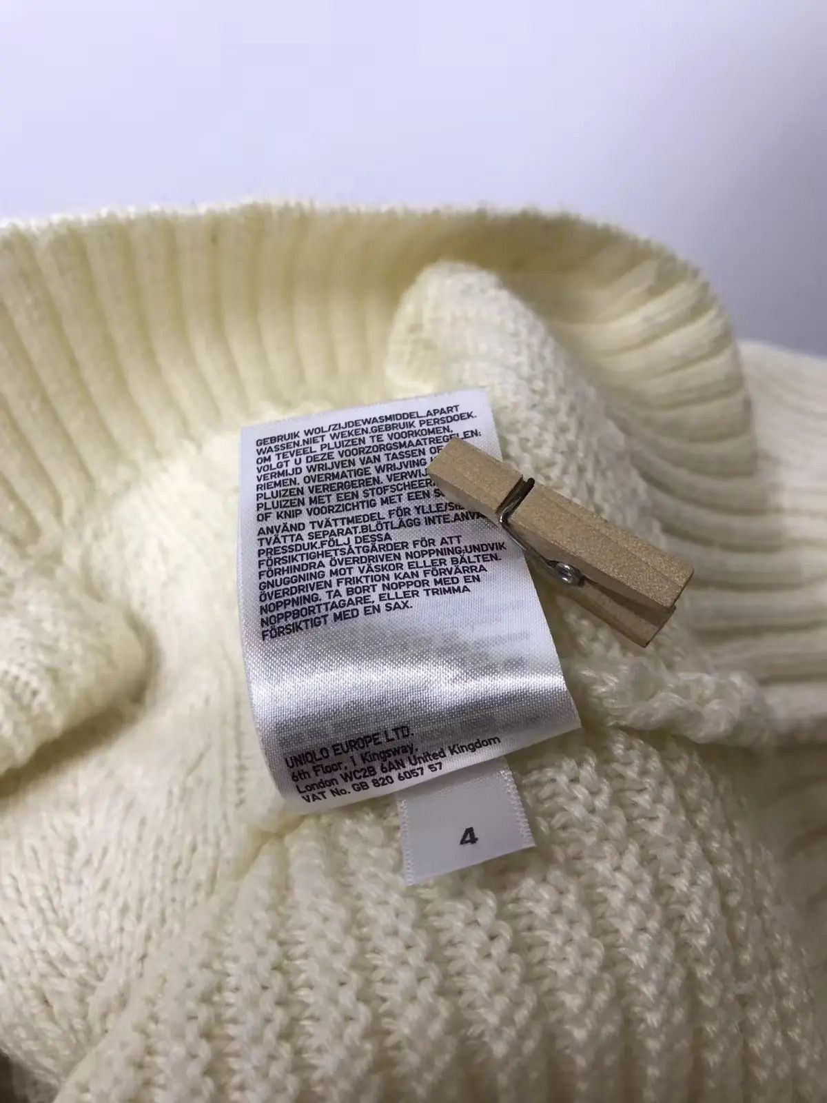 Uniqlo Uniqlo crew neck knit sweater size S Size US S / EU 44-46 / 1 - 5 Thumbnail