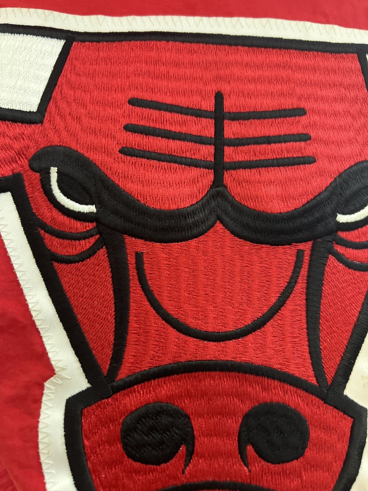 Mitchell & Ness Sewn Chicago Bulls 1996-97 red Warmup Jacket Size US L / EU 52-54 / 3 - 6 Thumbnail