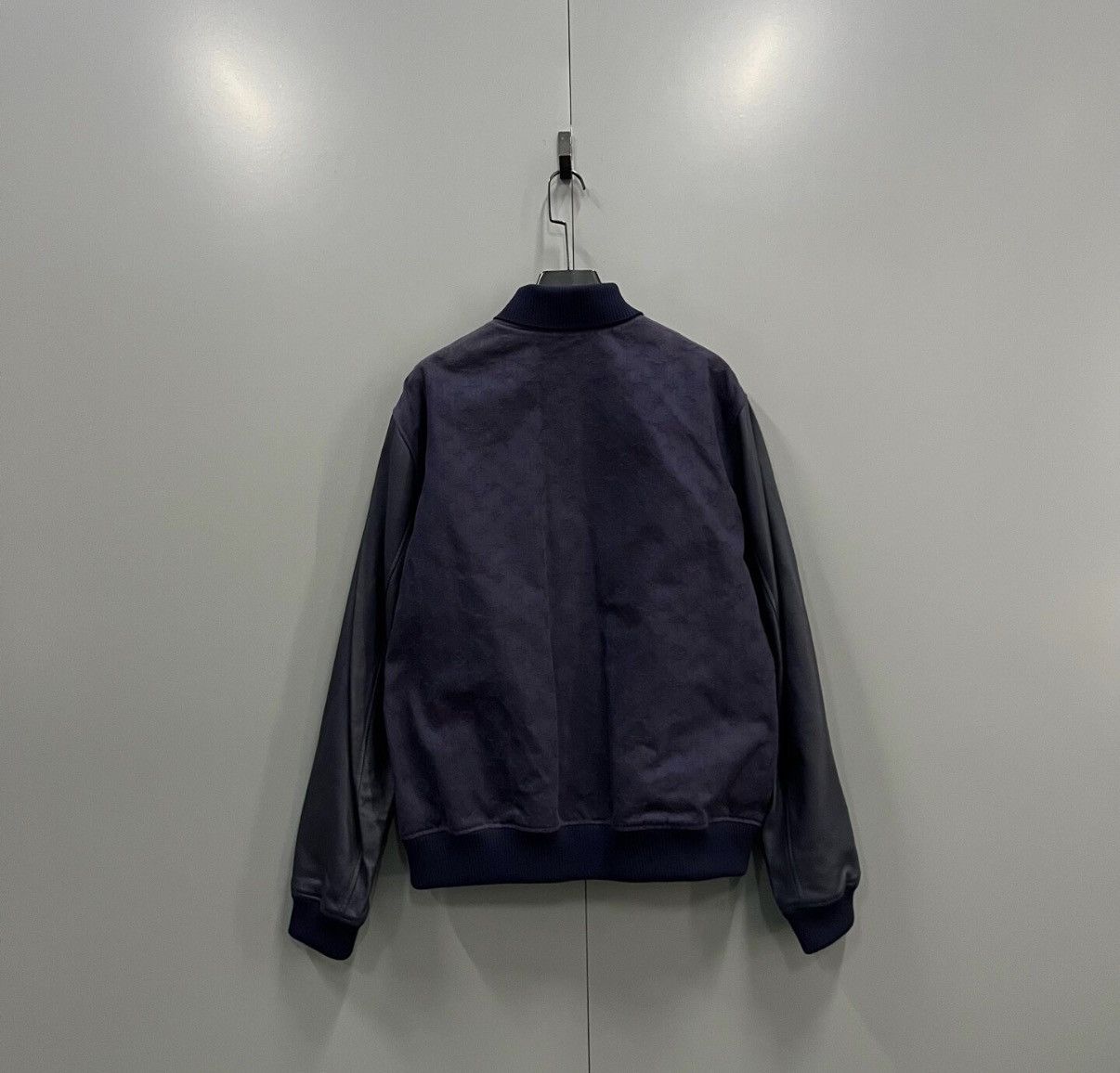 Louis Vuitton Louis Vuitton LV Navy Blue Spliced Jacket J41 Size US XL / EU 56 / 4 - 2 Thumbnail