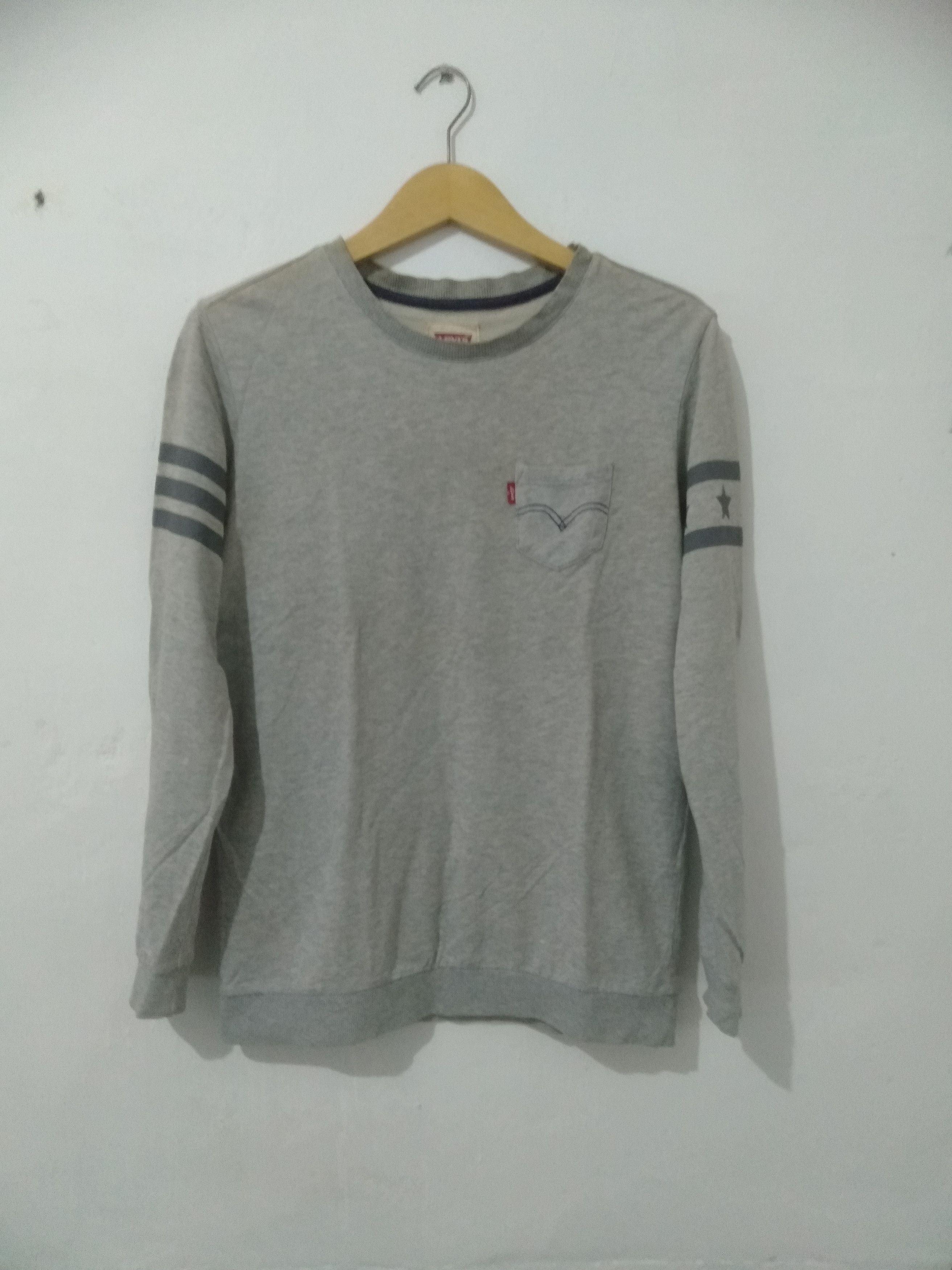 Levi's Vintage Clothing Vintage long sleeve Levi’s tshirt Size US M / EU 48-50 / 2 - 8 Thumbnail