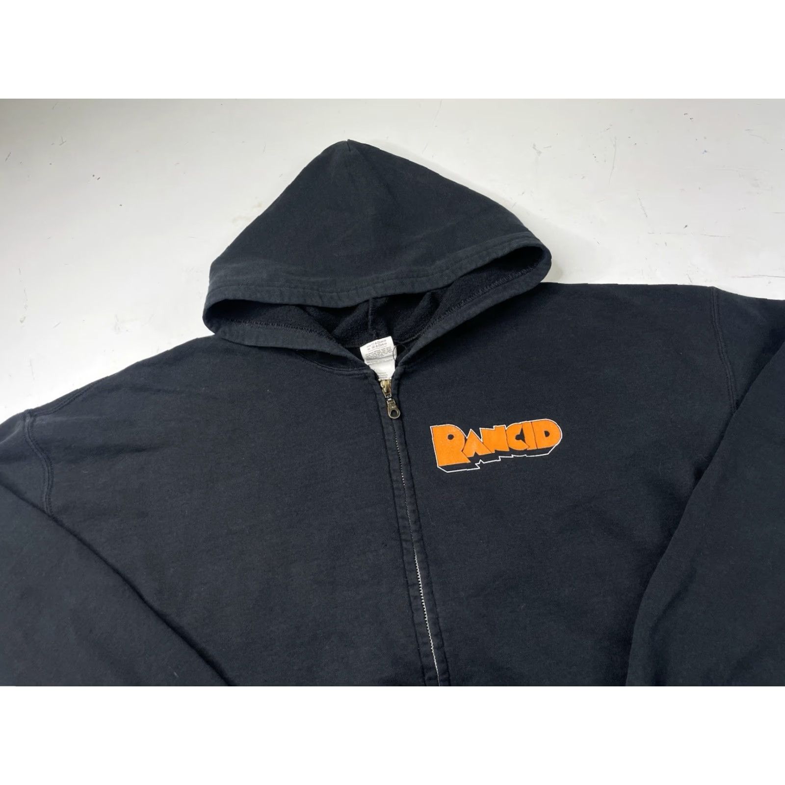 Gildan VINTAGE RANCID Skele-Tim Breakout Full Zip Hoodie Sweatshirt Mens 2XL Black Sweatshirt Hoodie Mens 2XL Rancid Skele-Tim Breakout Hoodie Size US XXL / EU 58 / 5 - 3 Thumbnail